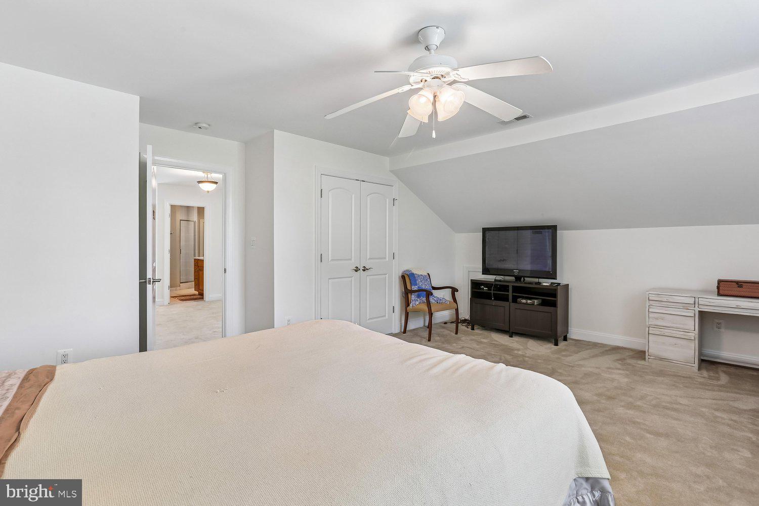 BRADLEY HILLS - Residential