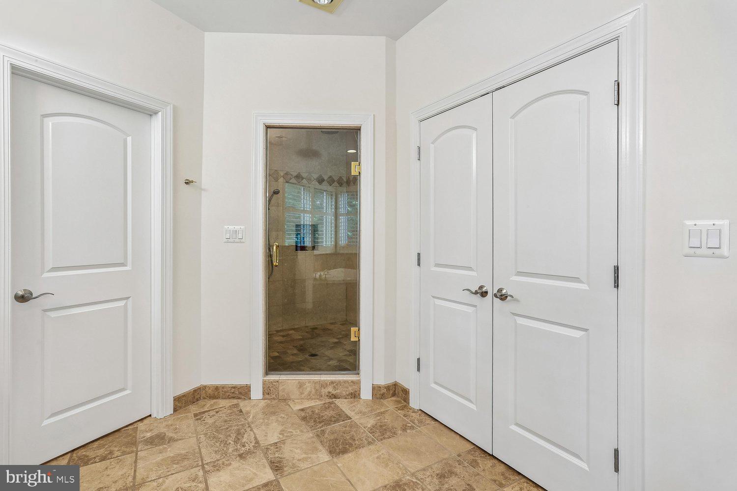 BRADLEY HILLS - Residential