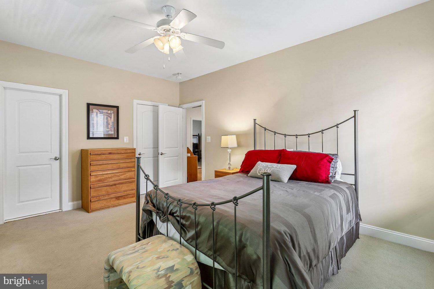 BRADLEY HILLS - Residential