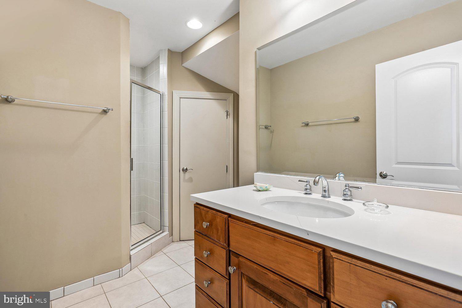 BRADLEY HILLS - Residential