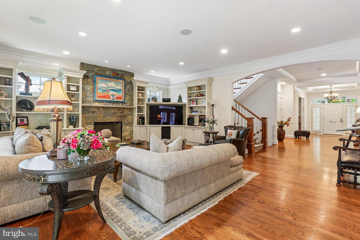 BRADLEY HILLS - Residential