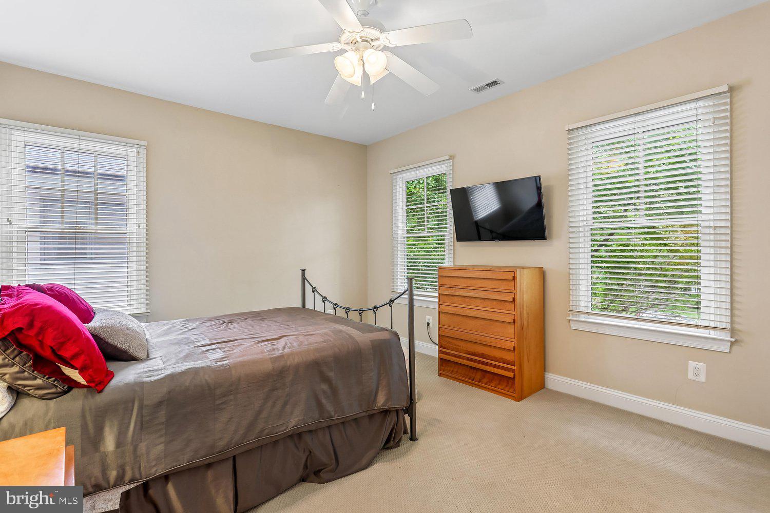 BRADLEY HILLS - Residential