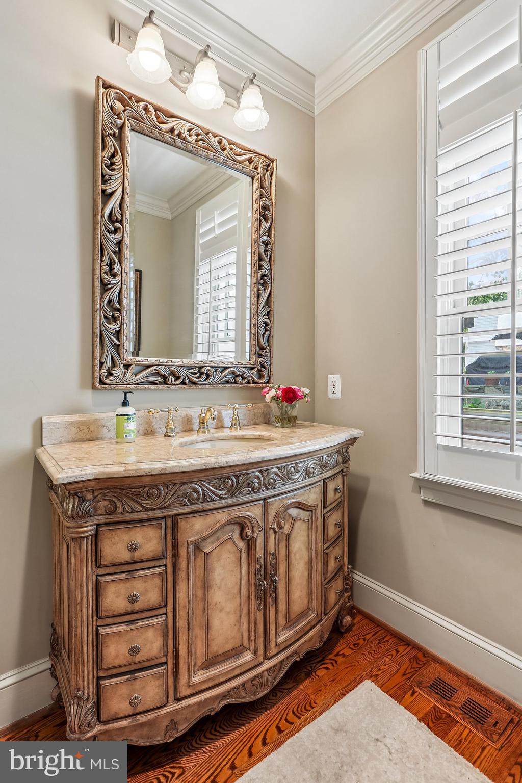 BRADLEY HILLS - Residential