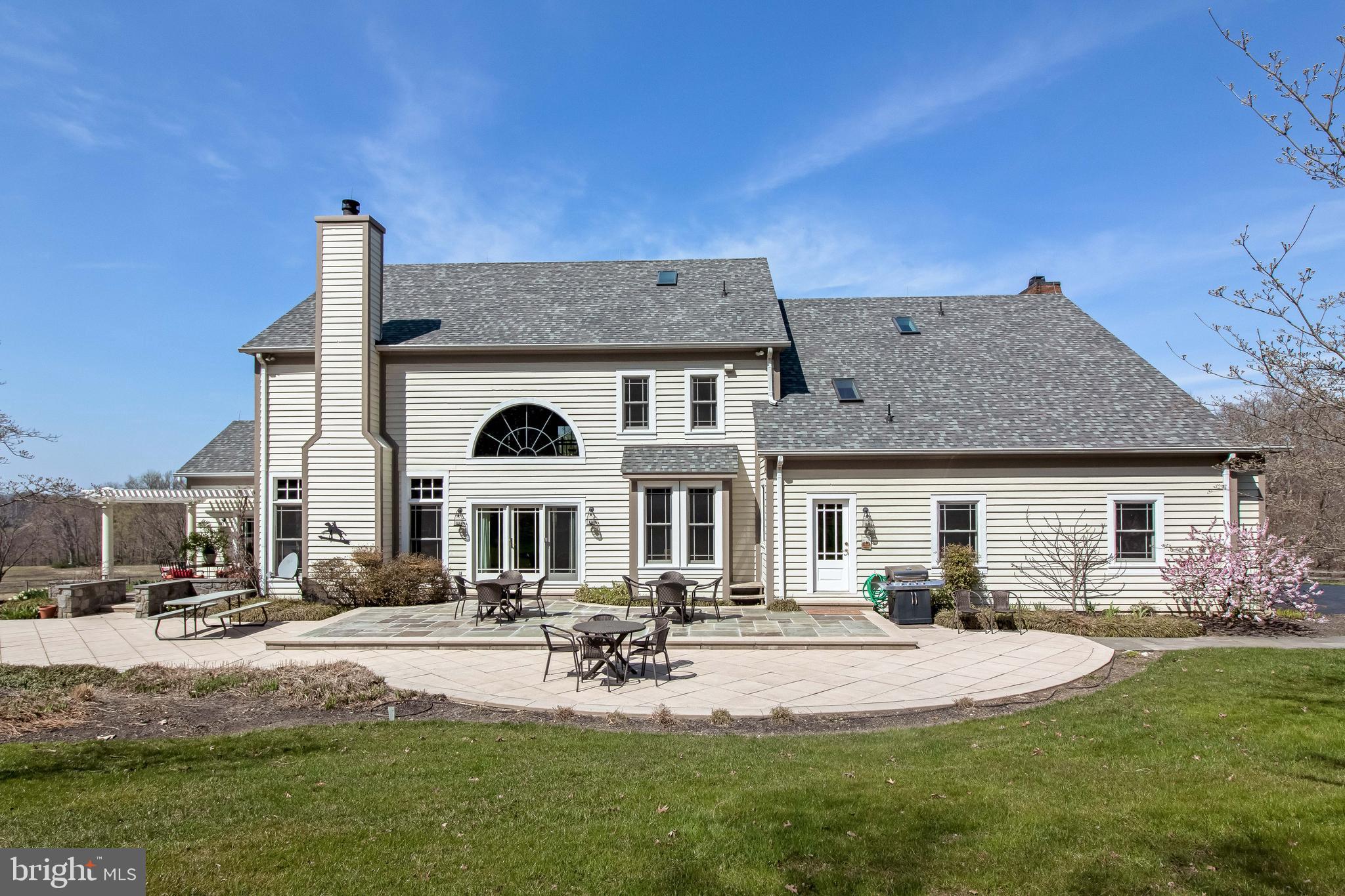 BARNESVILLE OUTSIDE - Residential
