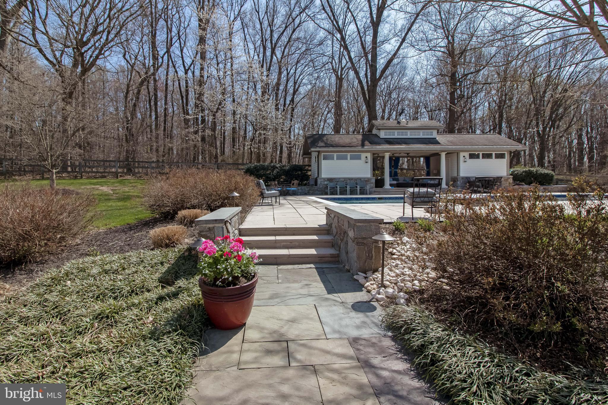 BARNESVILLE OUTSIDE - Residential