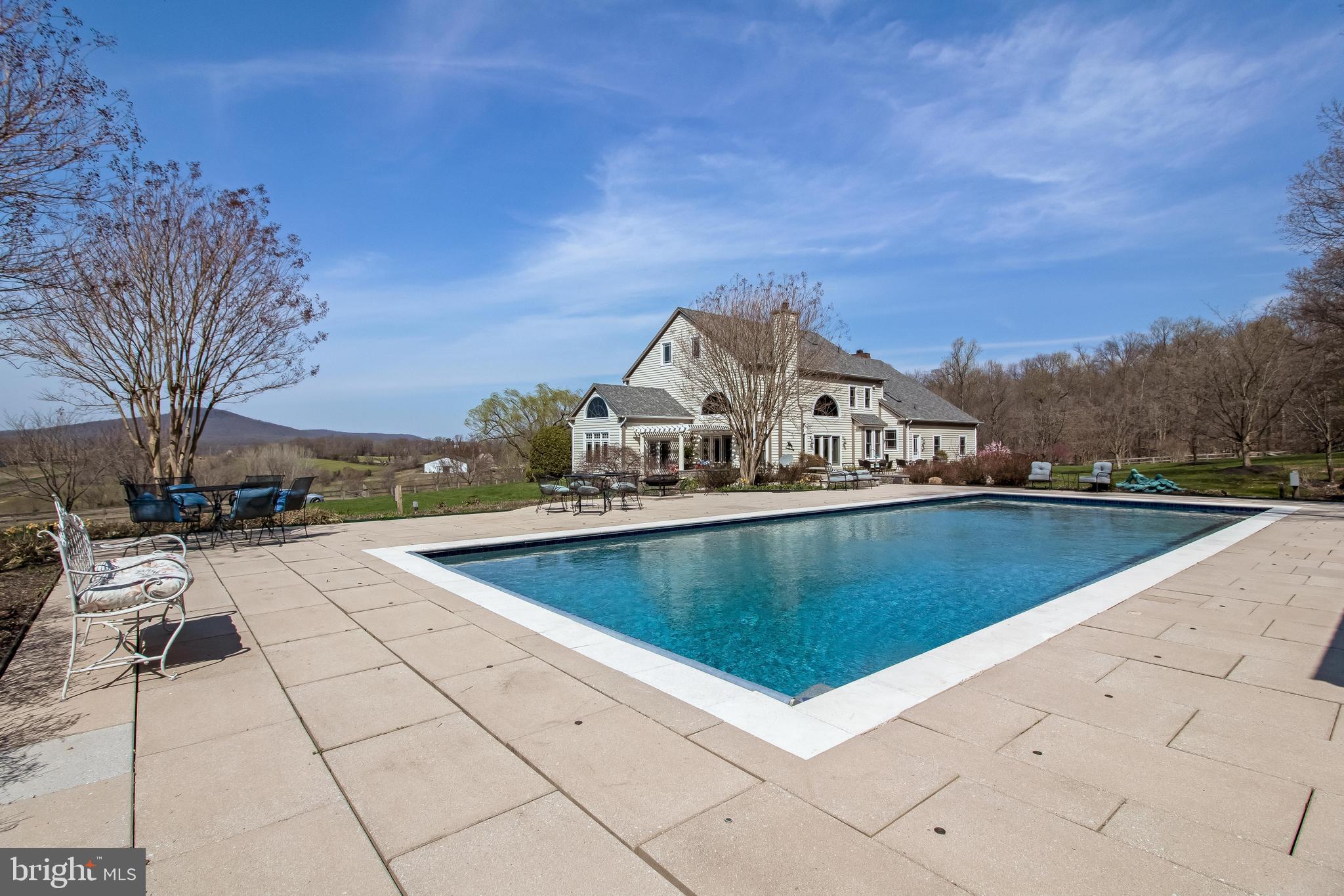 BARNESVILLE OUTSIDE - Residential