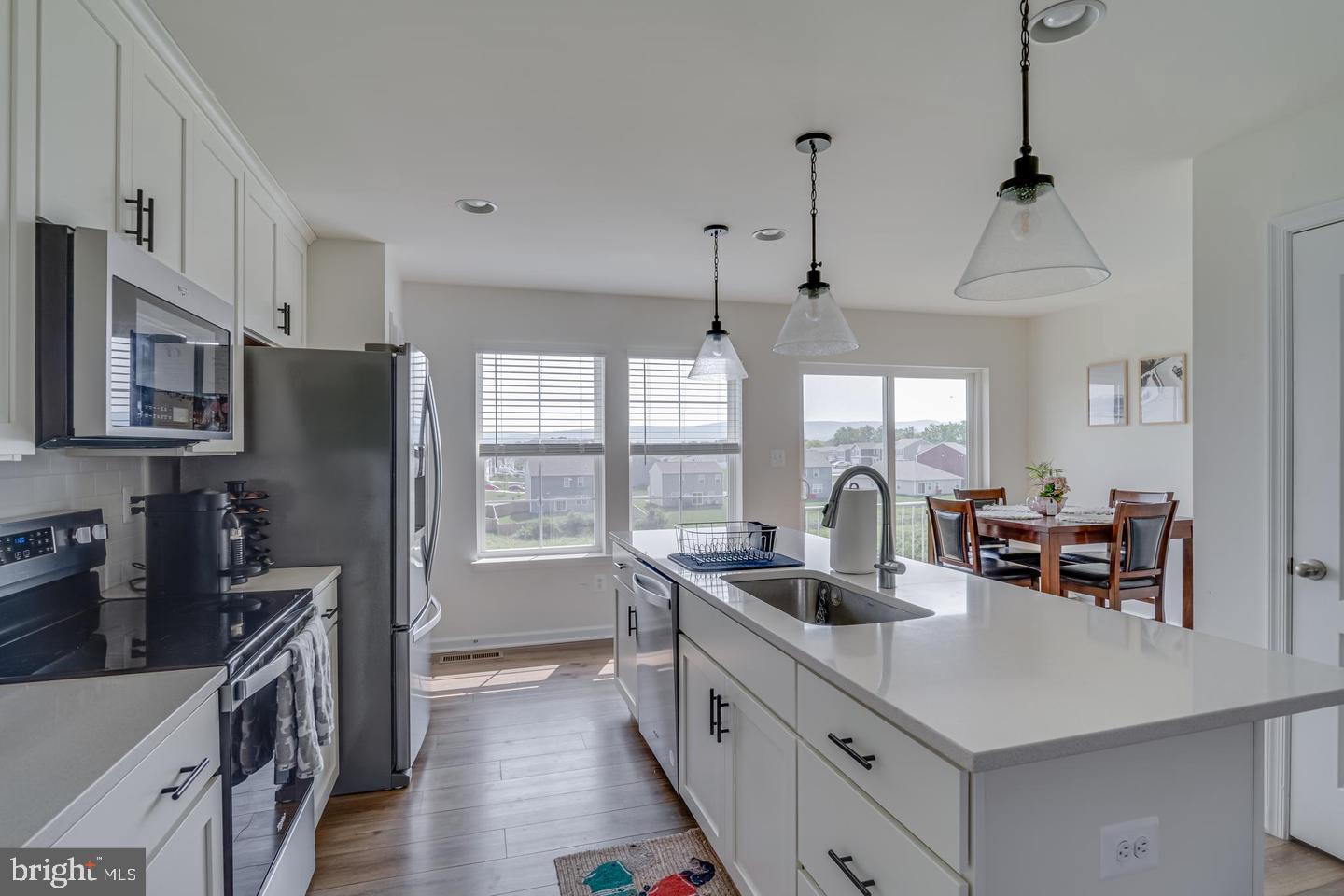 TOWNES AT TATE MANOR - Residential