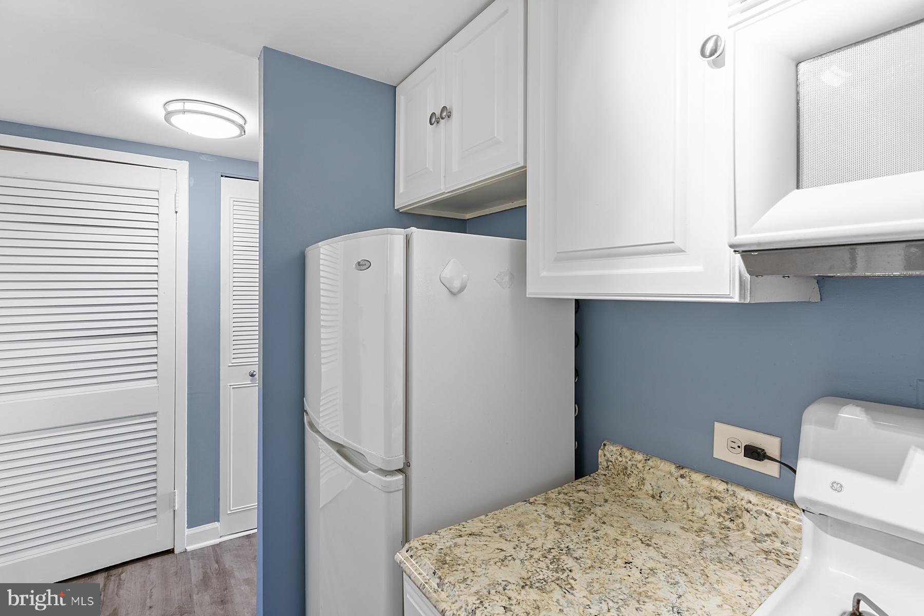 HORIZON HOUSE - Residential Lease