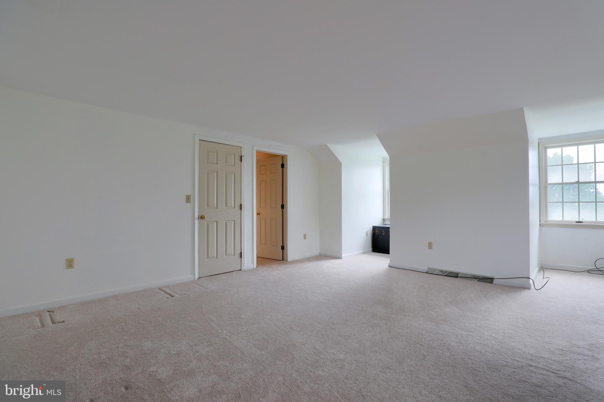 STONEHENGE - Residential