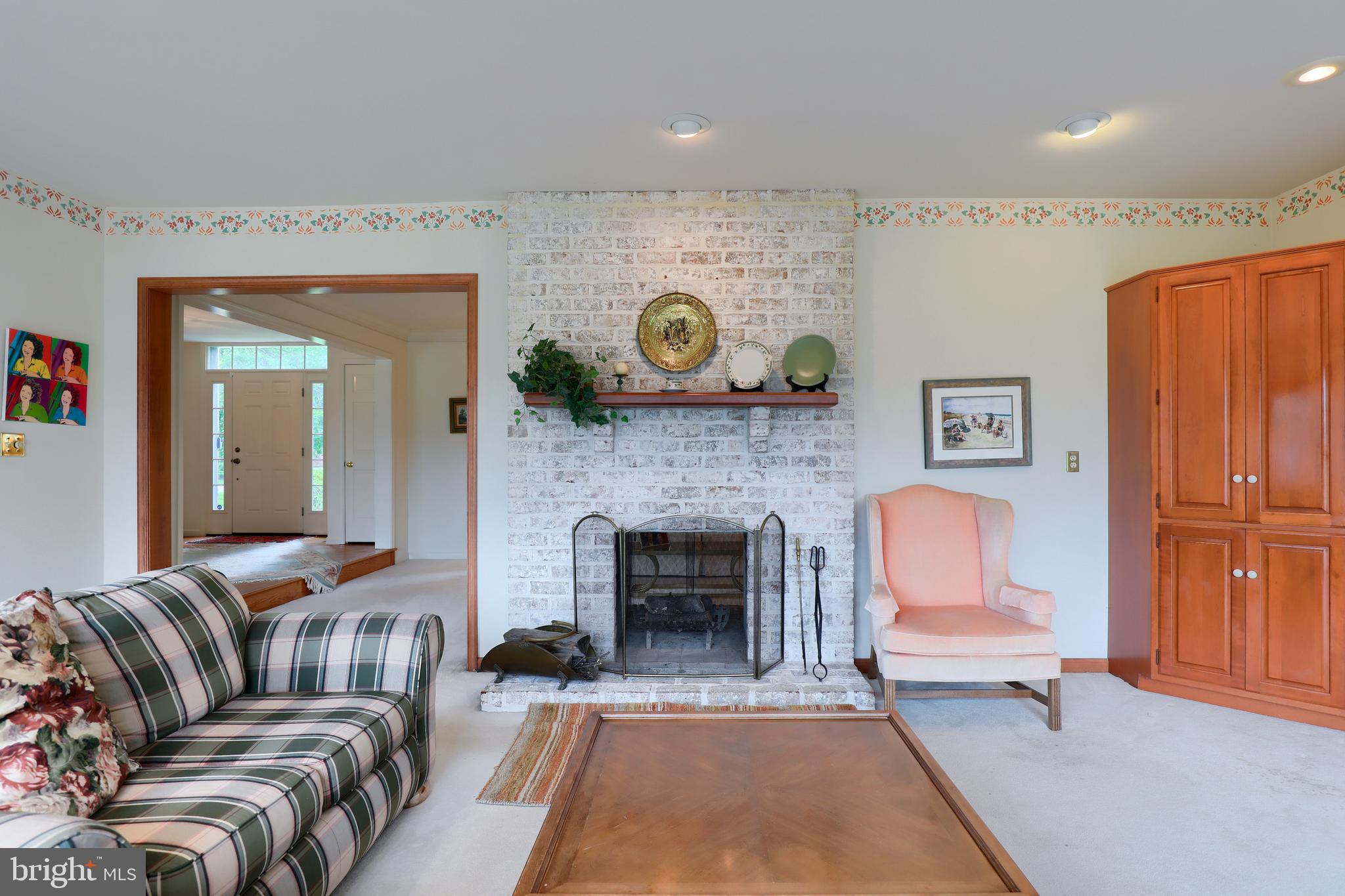 STONEHENGE - Residential