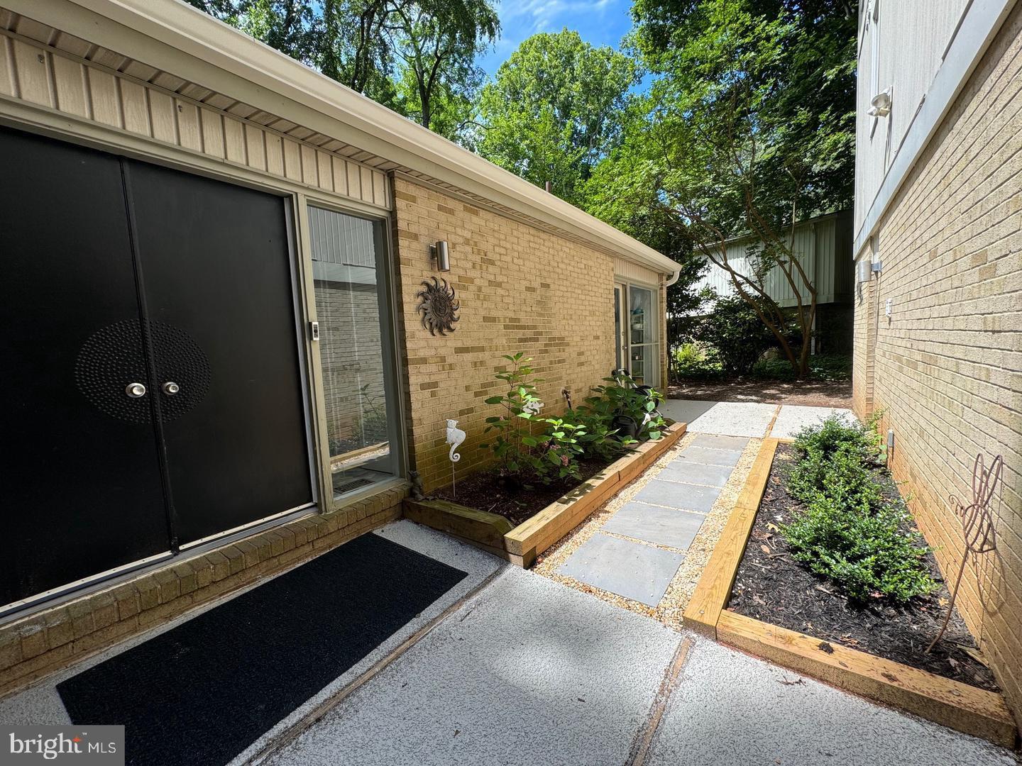 CARDEROCK SPRINGS - Residential