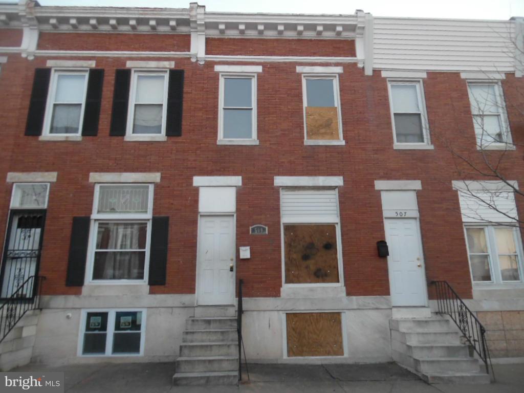 Great chance to own. Close to all shopping, dining, neighborhood amenities, commuter routes and public transportation. Don't delay, schedule your showing today!