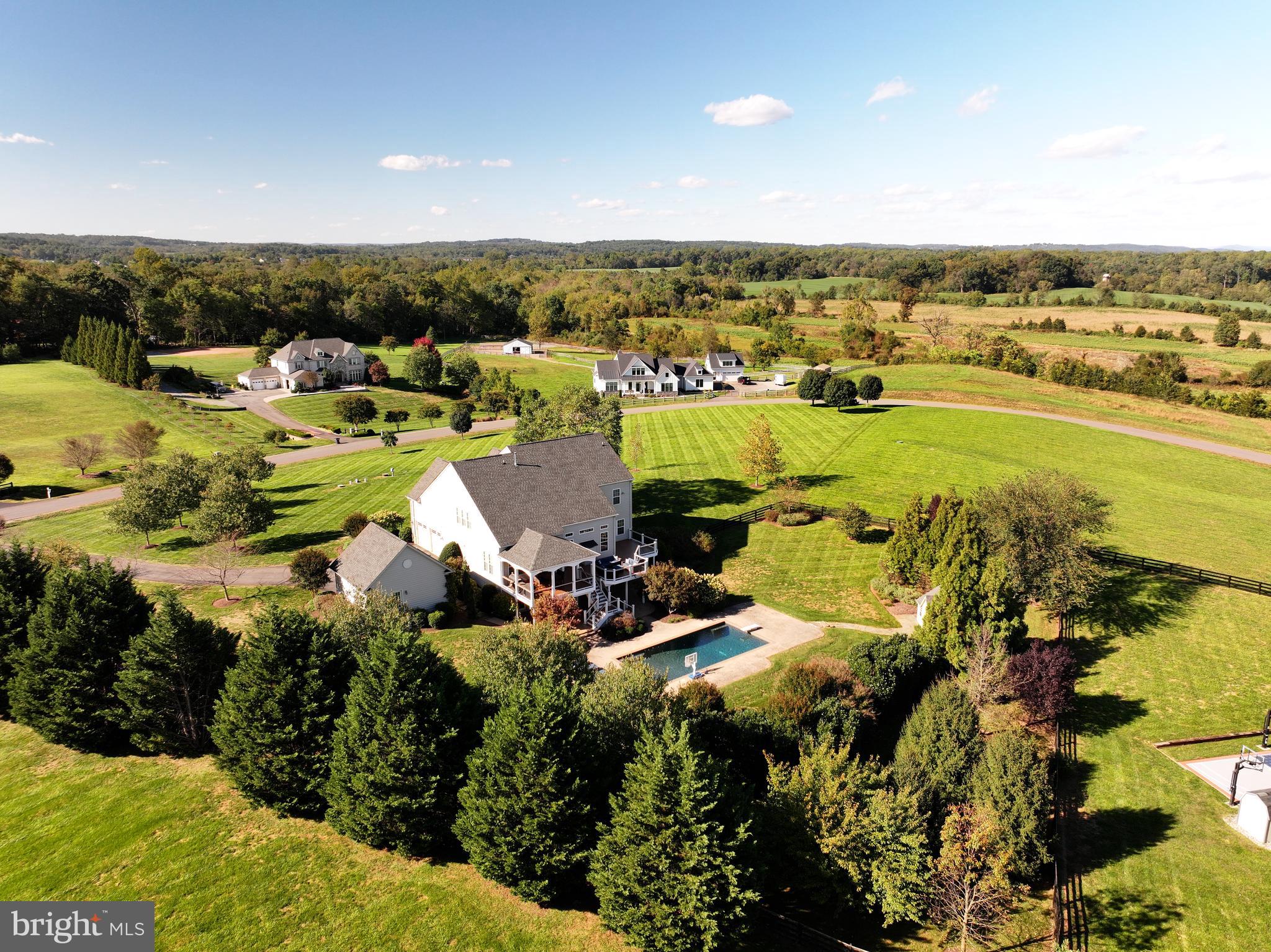 LONG ACRES - Residential