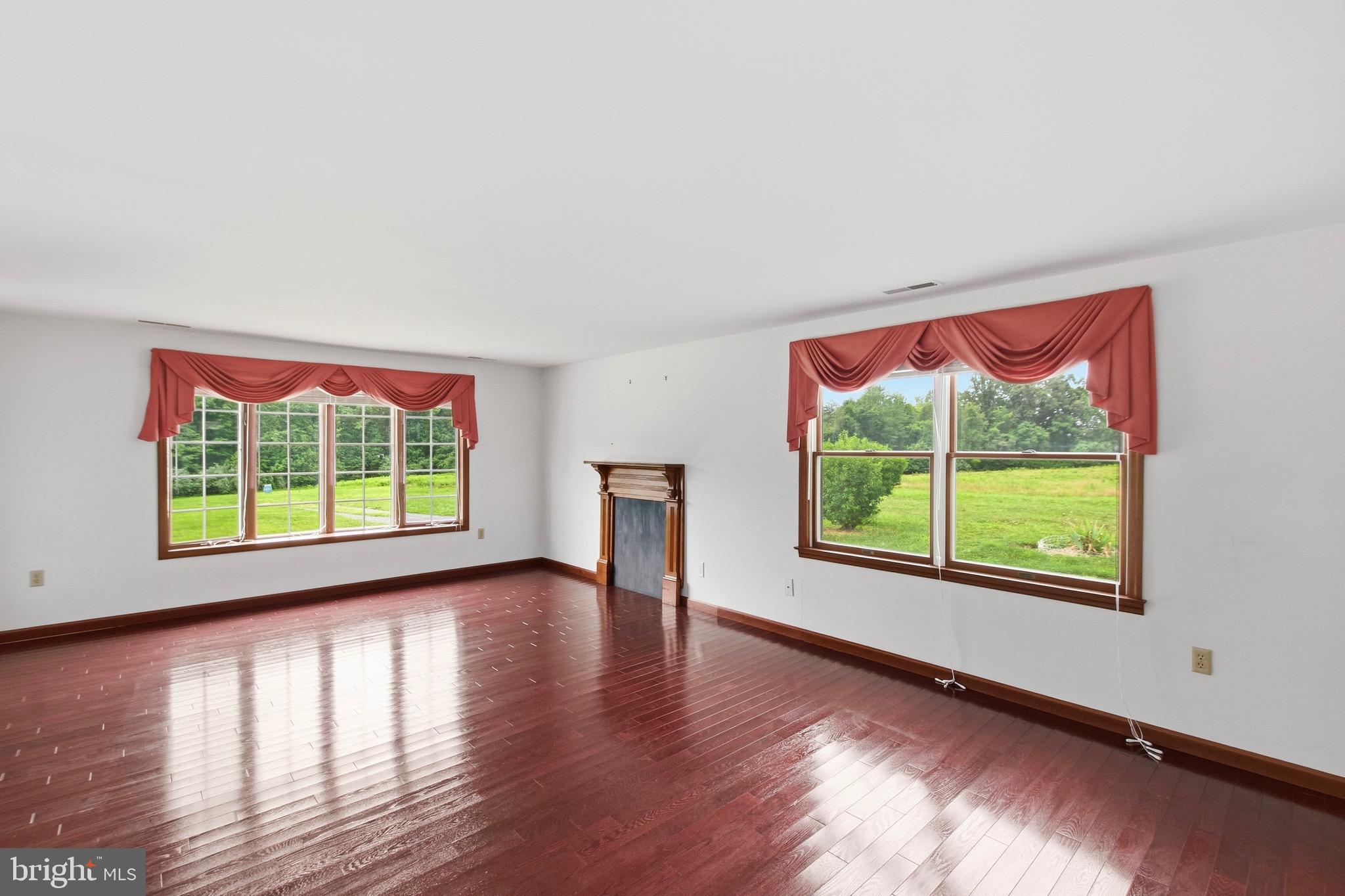 INDIAN RUN ESTATES - Residential