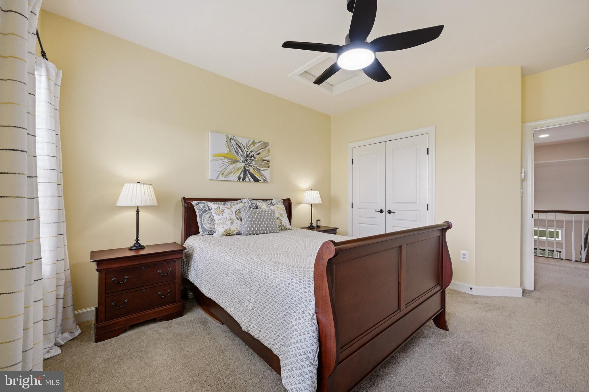 THE WARFIELDS II - Residential