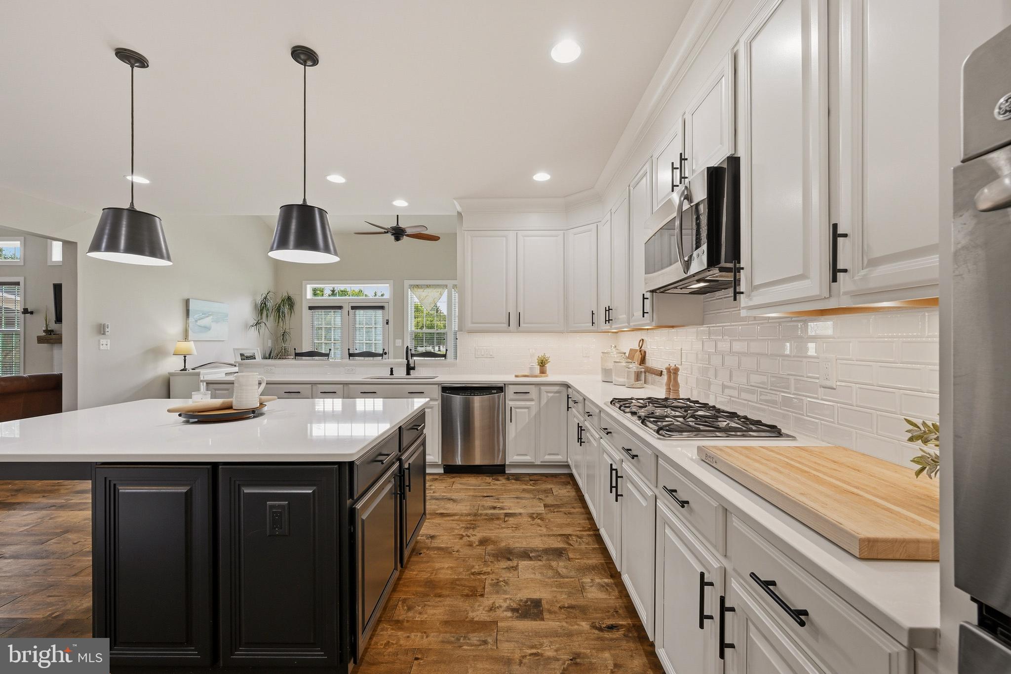 THE WARFIELDS II - Residential