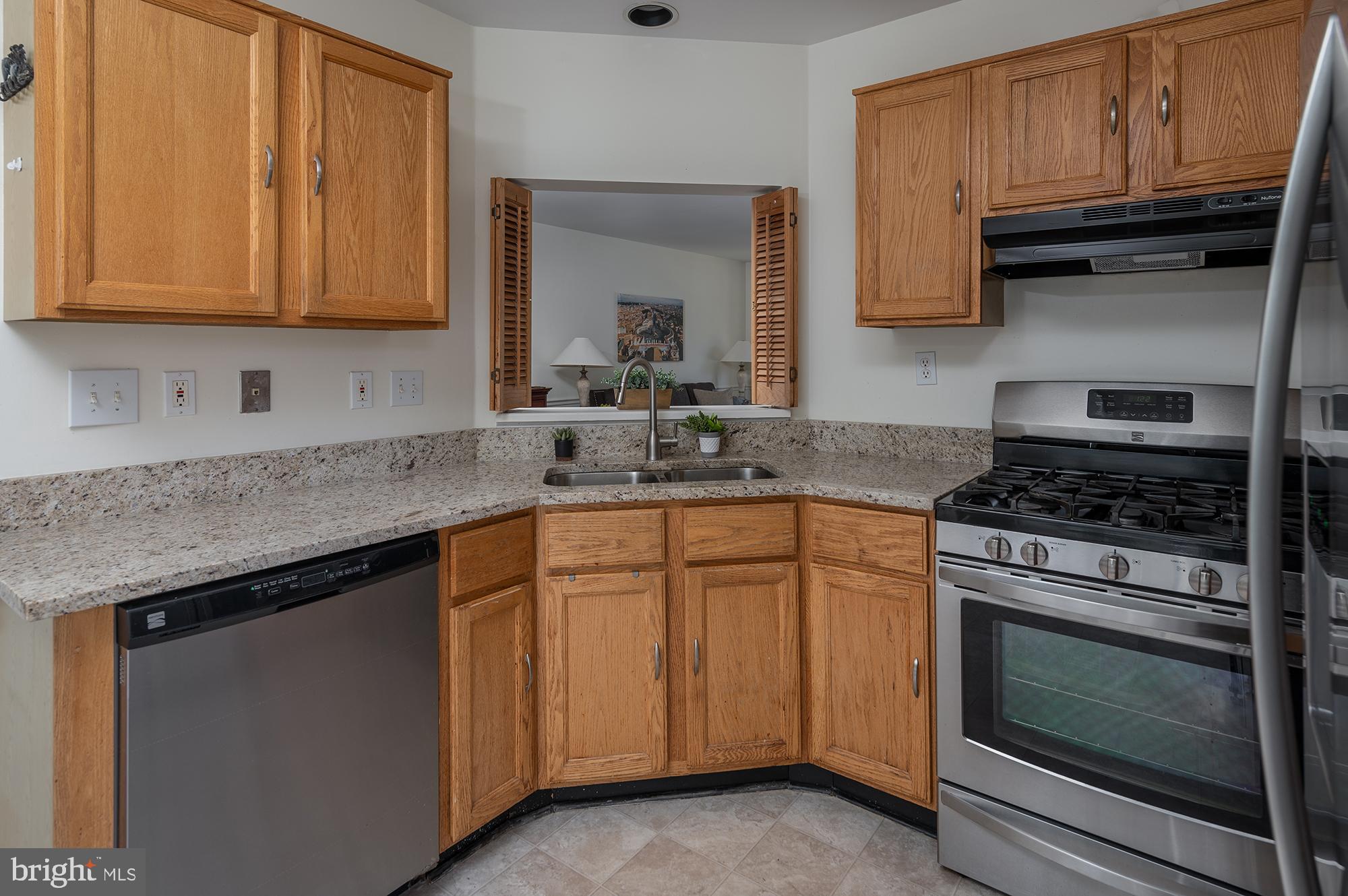 THE VILLAGES OF LYONSFIELD RUN - Residential