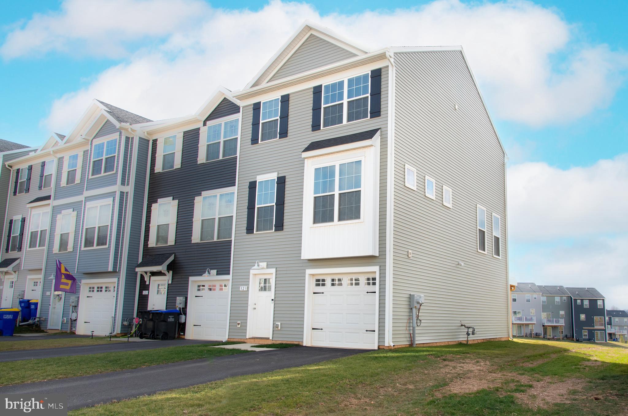 HUDSON RIDGE - Residential
