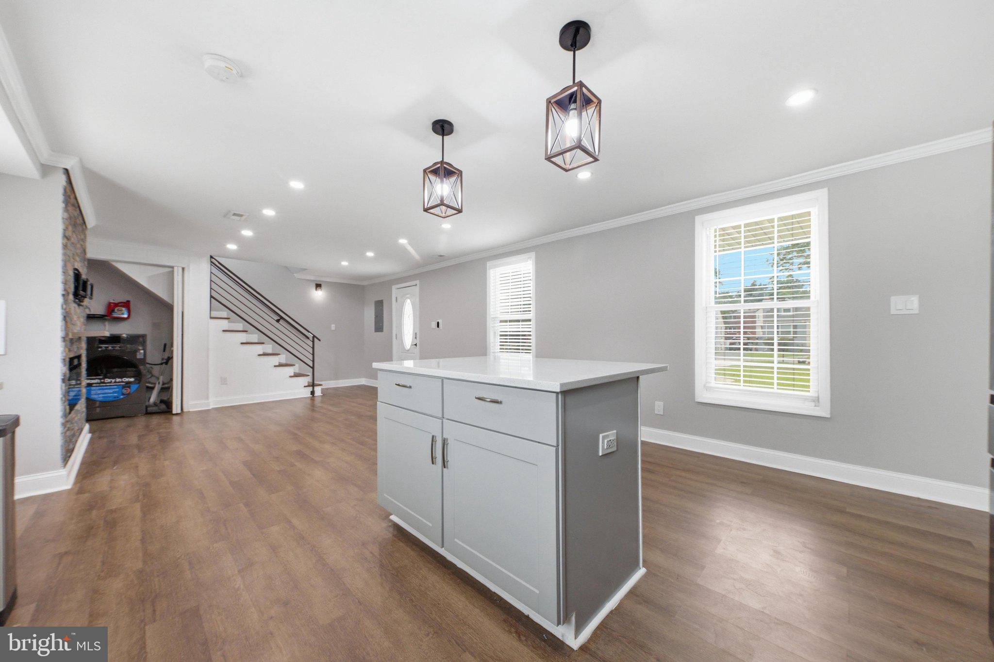 HAYWOOD HEIGHTS - Residential