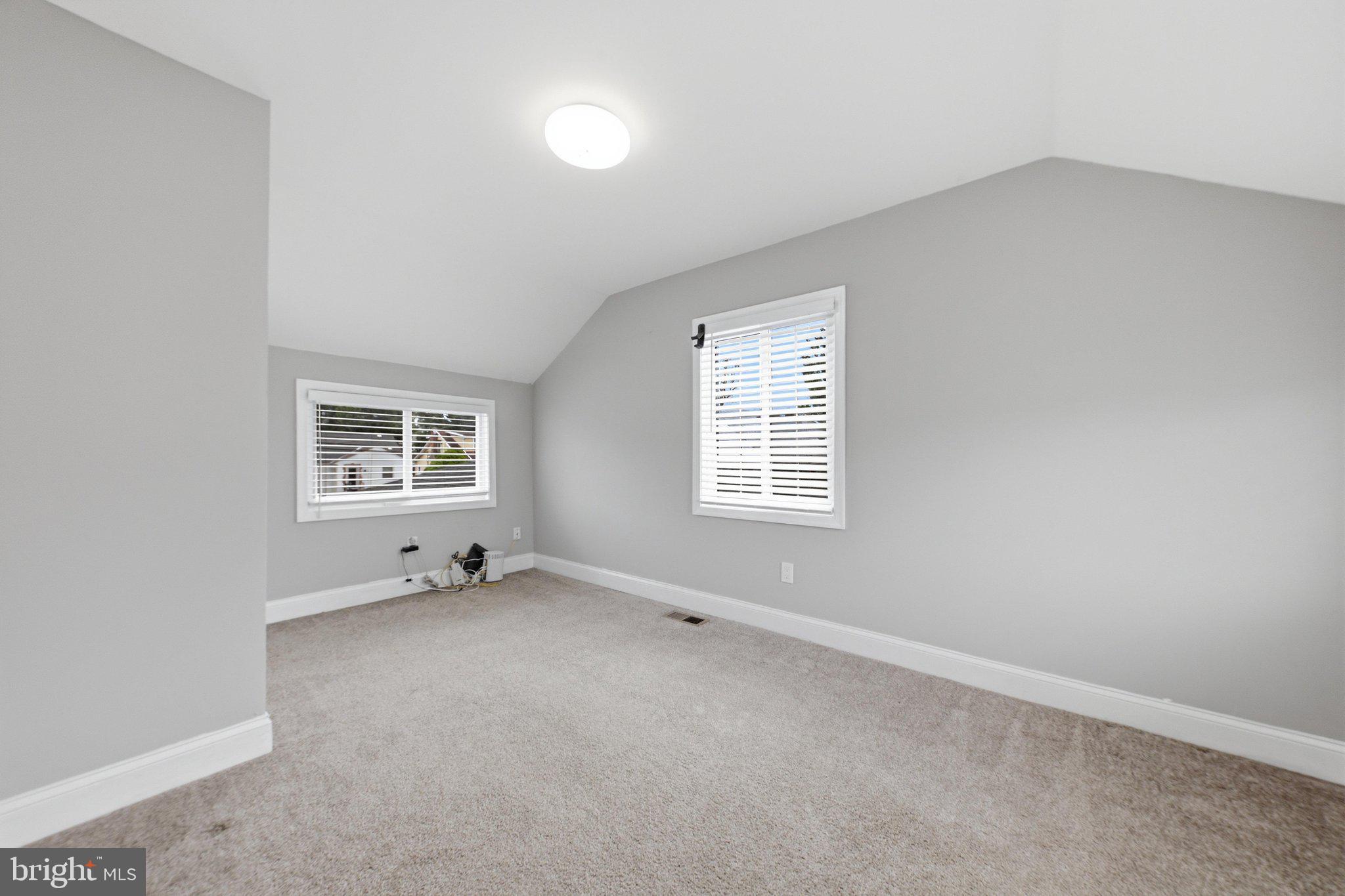 HAYWOOD HEIGHTS - Residential