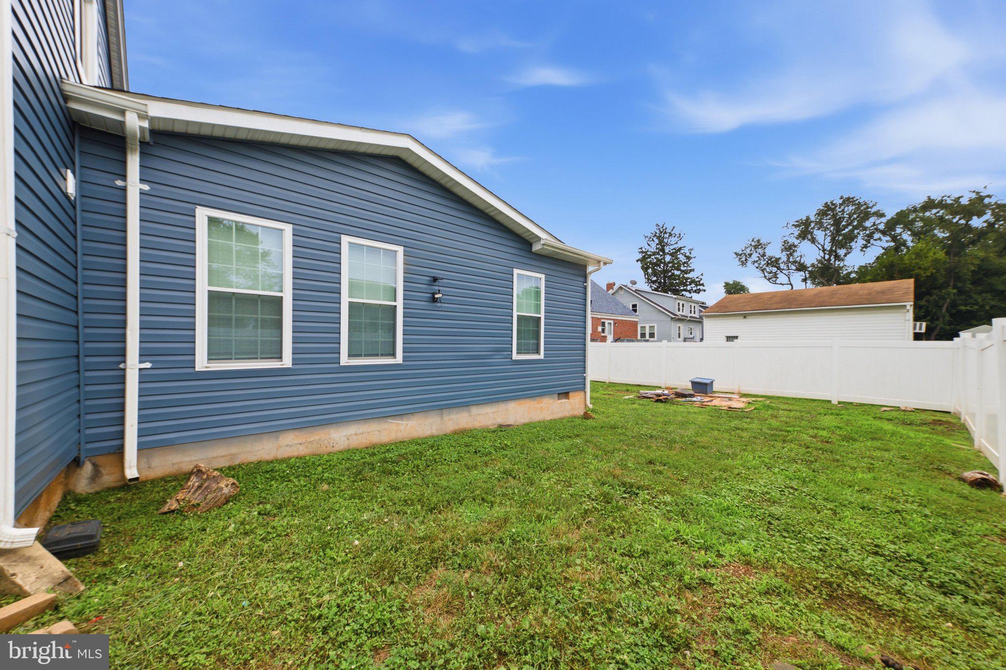 HAYWOOD HEIGHTS - Residential