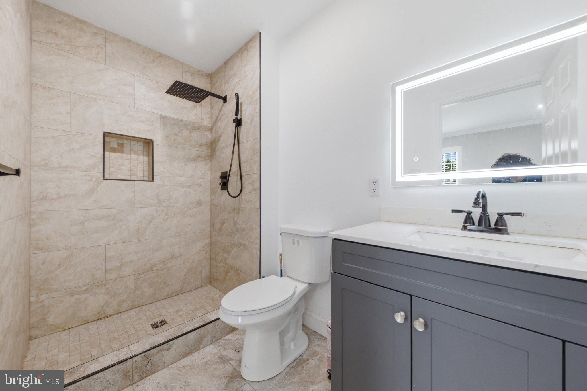 HAYWOOD HEIGHTS - Residential