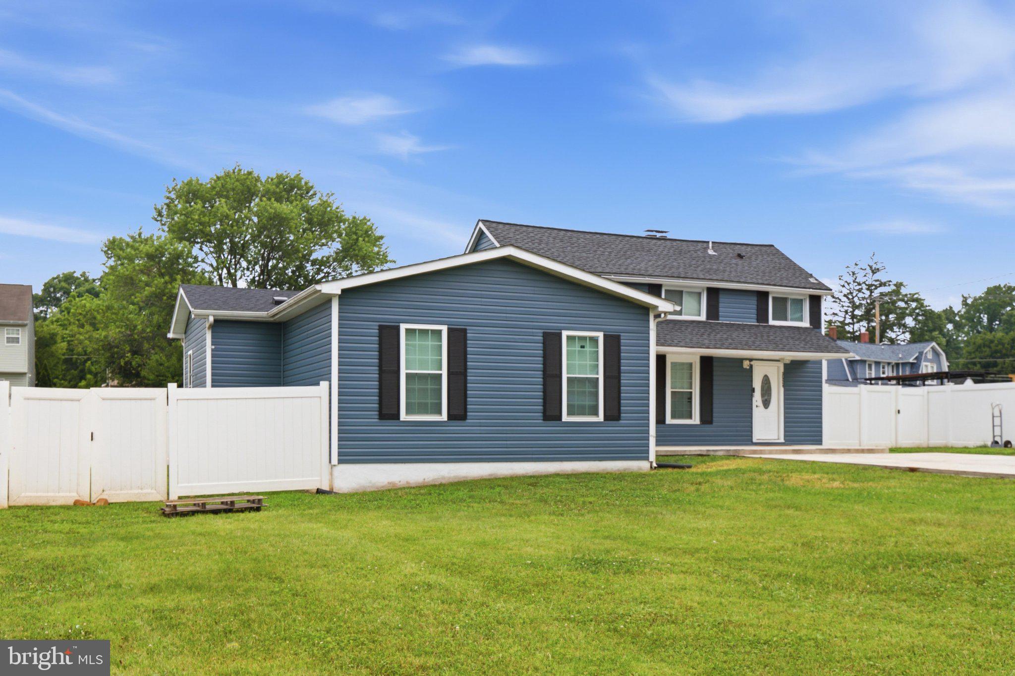 HAYWOOD HEIGHTS - Residential