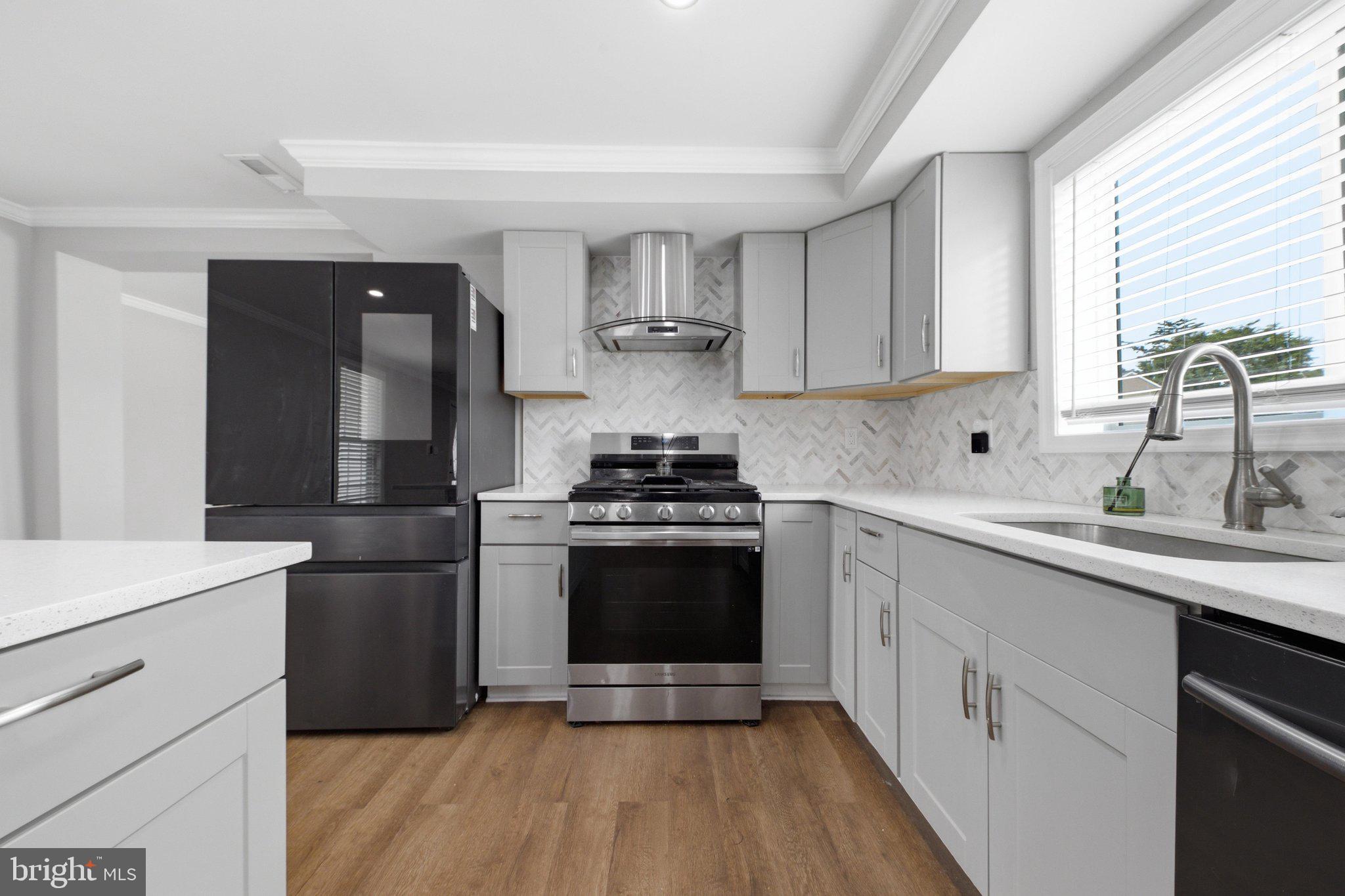 HAYWOOD HEIGHTS - Residential