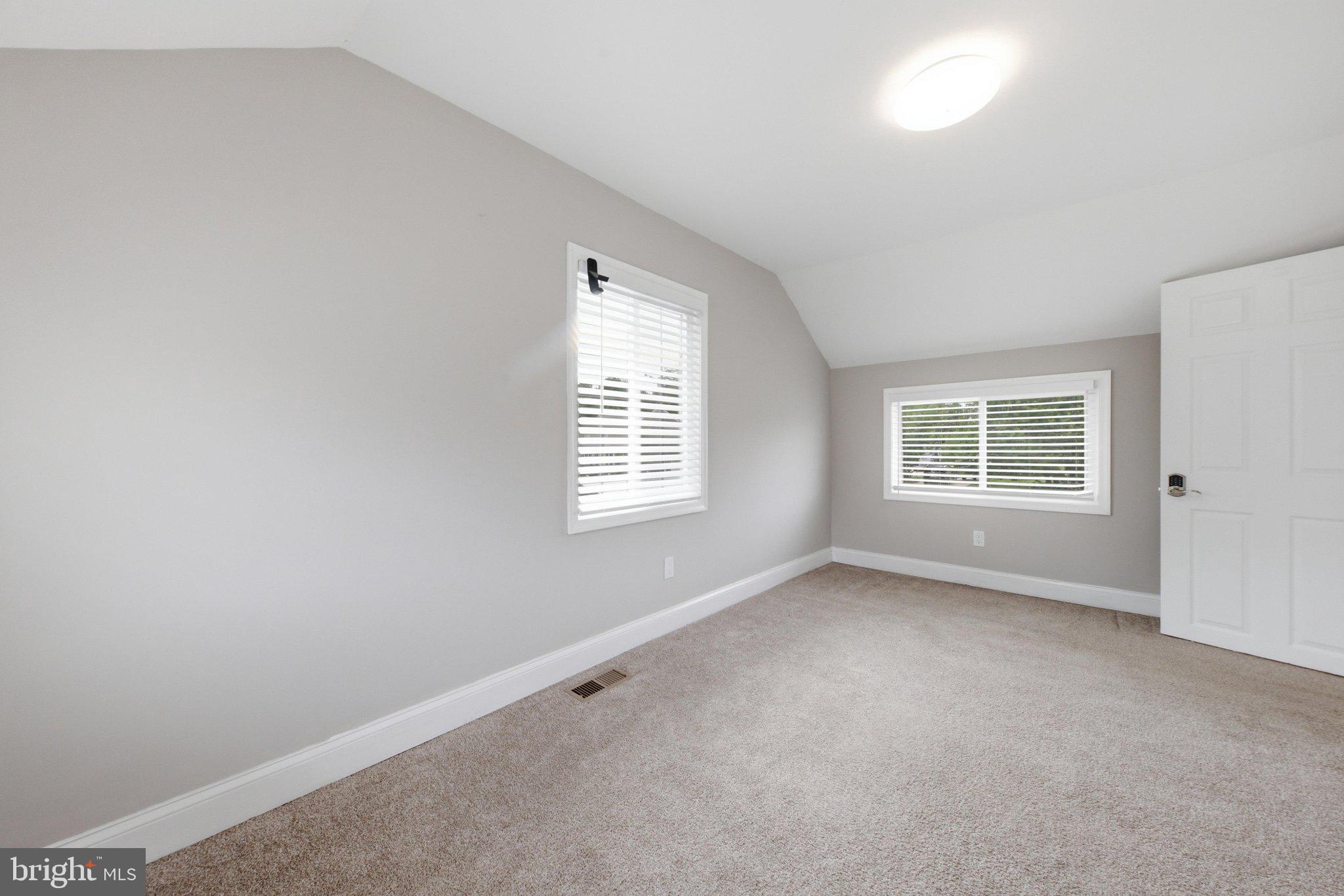HAYWOOD HEIGHTS - Residential