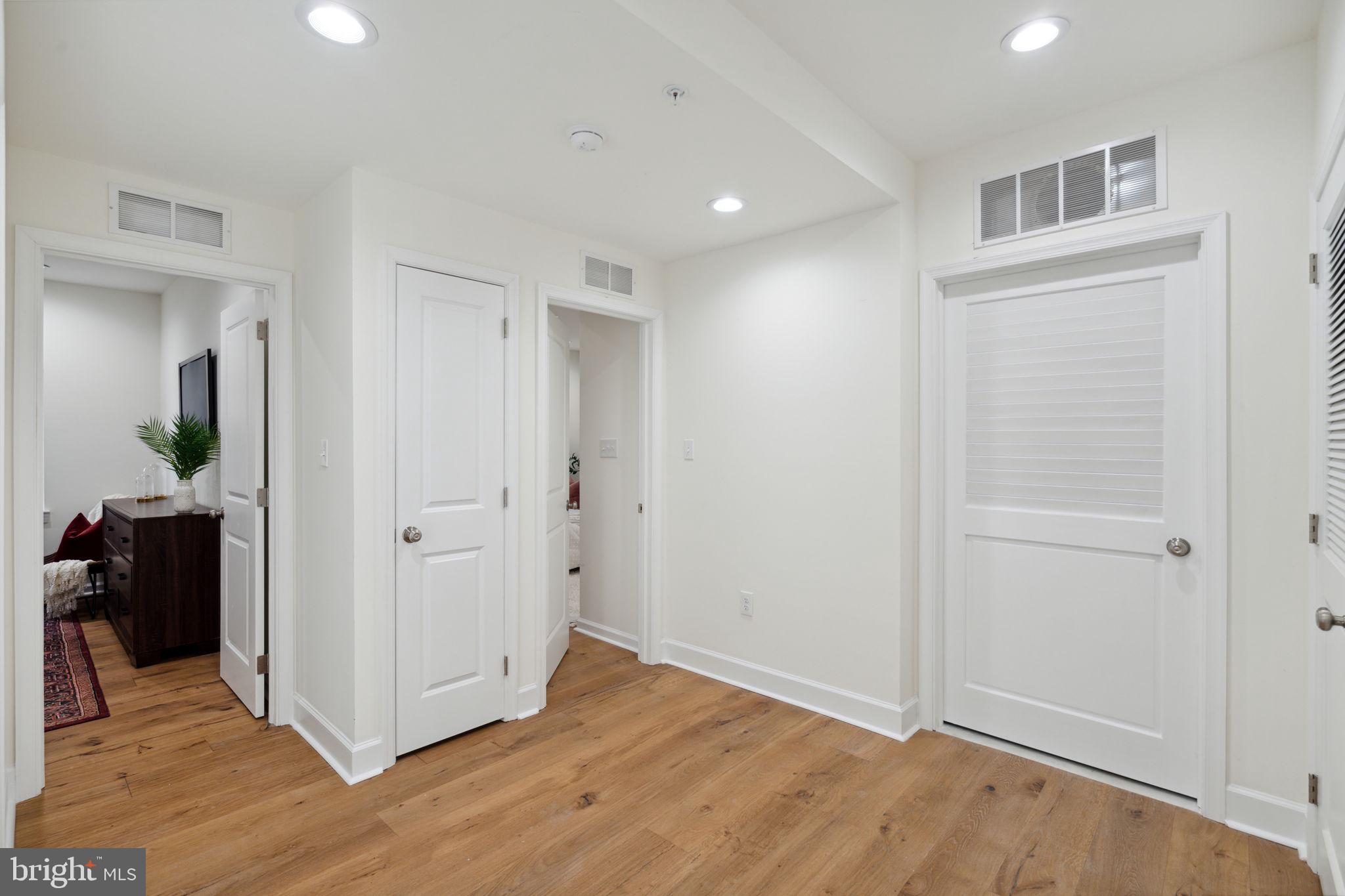SOUTH KENSINGTON - Residential Lease