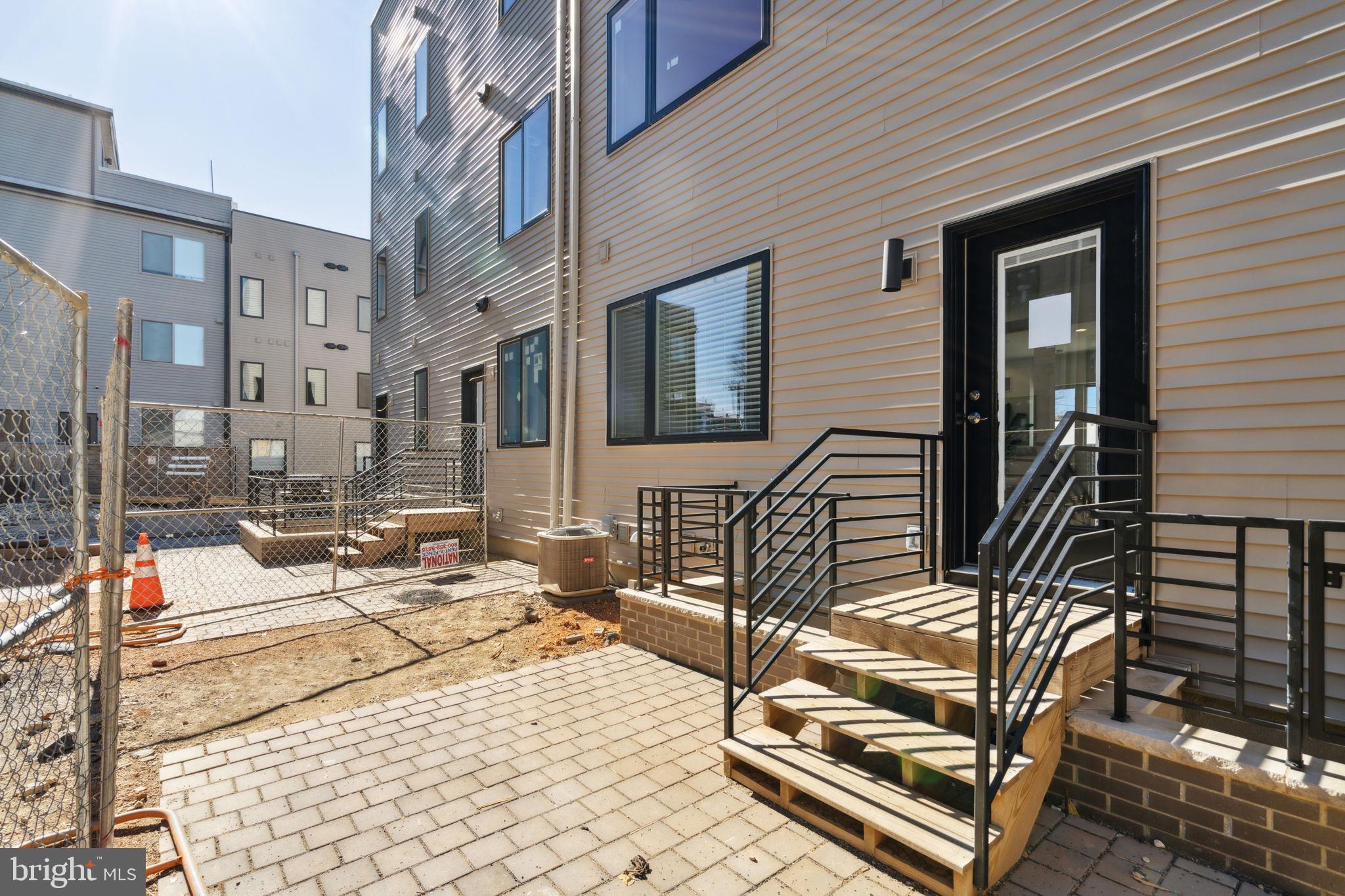 SOUTH KENSINGTON - Residential Lease