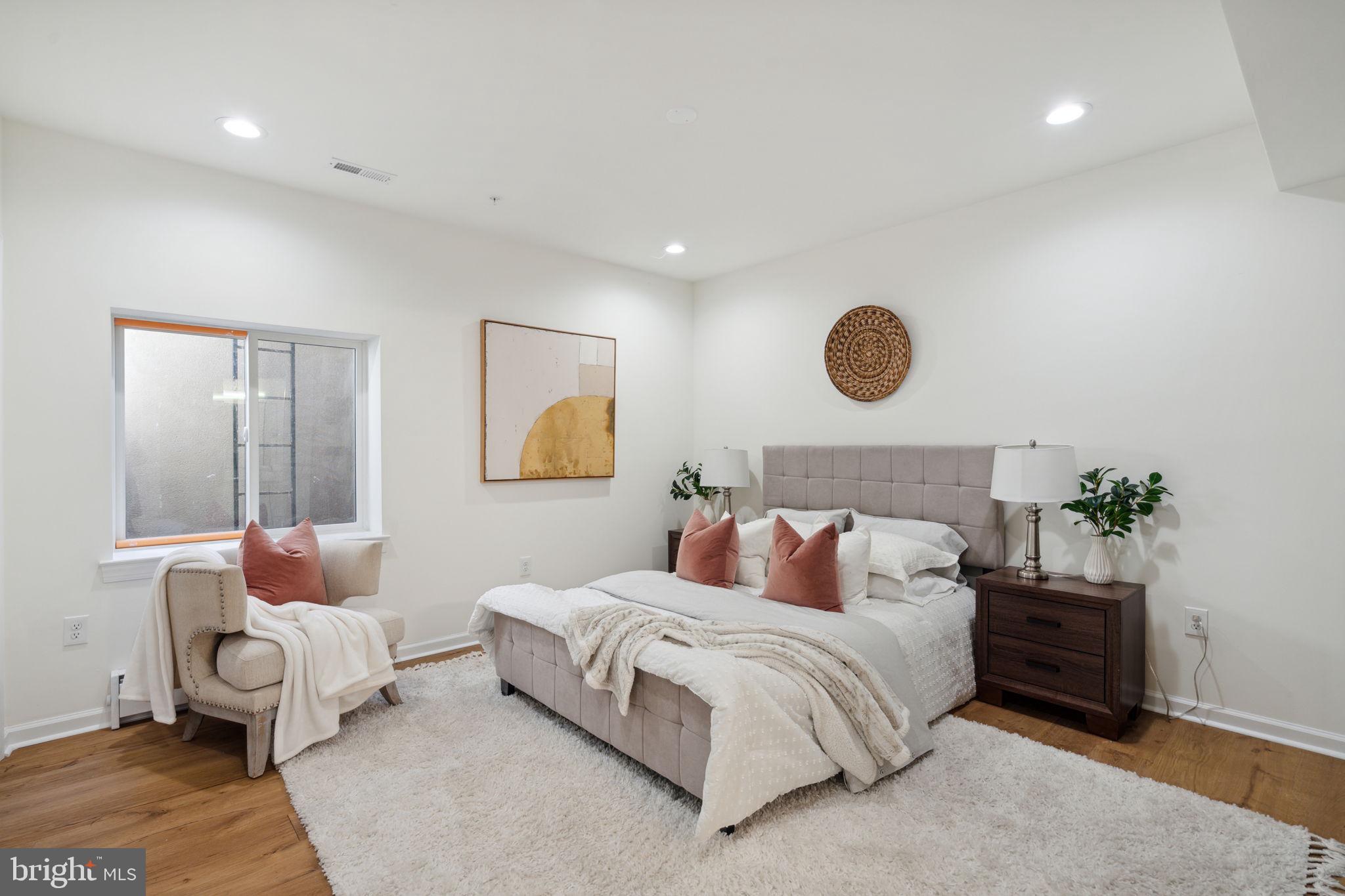 SOUTH KENSINGTON - Residential Lease
