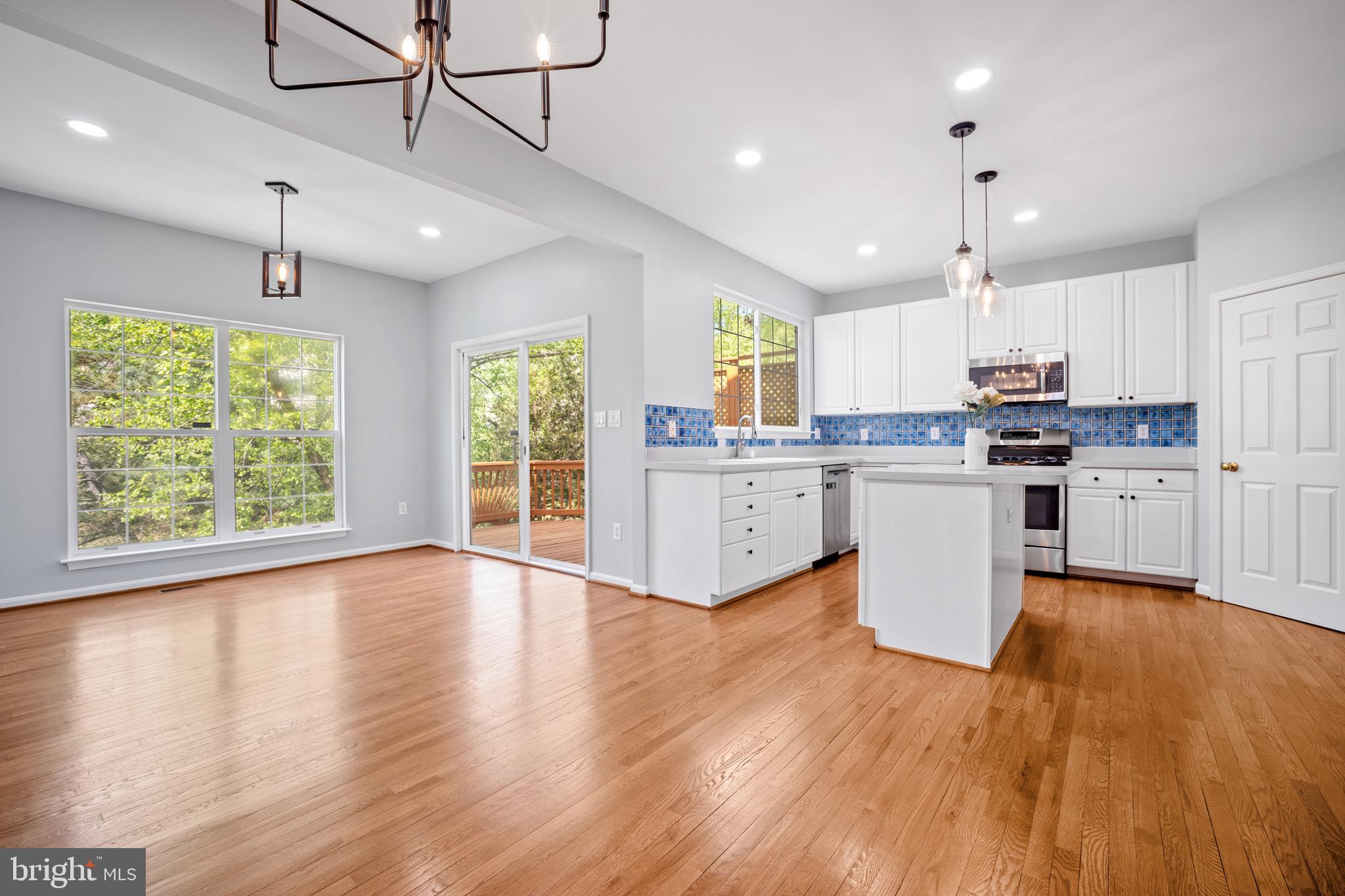ISLAND CREEK - Residential