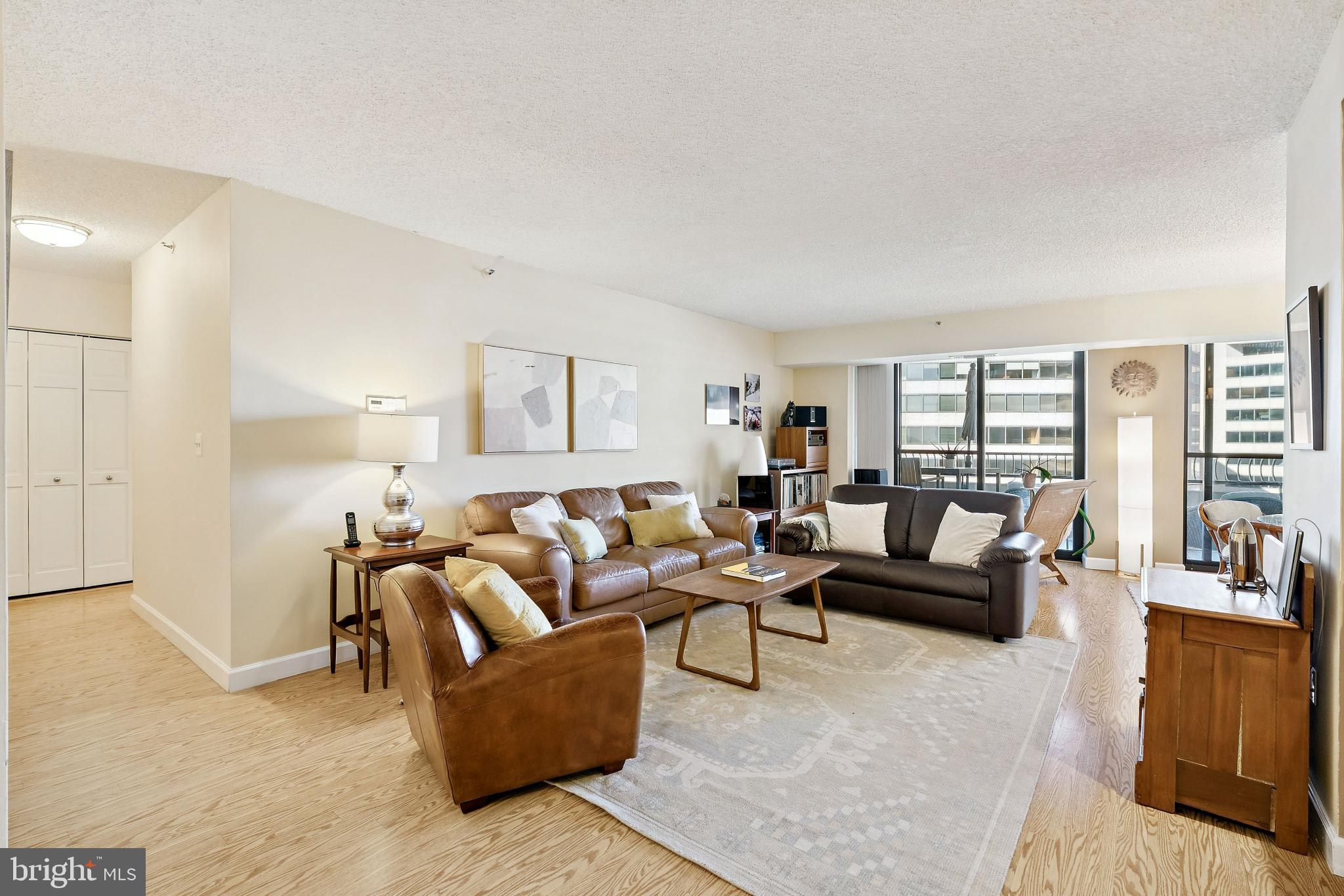 CRYSTAL GATEWAY - Residential