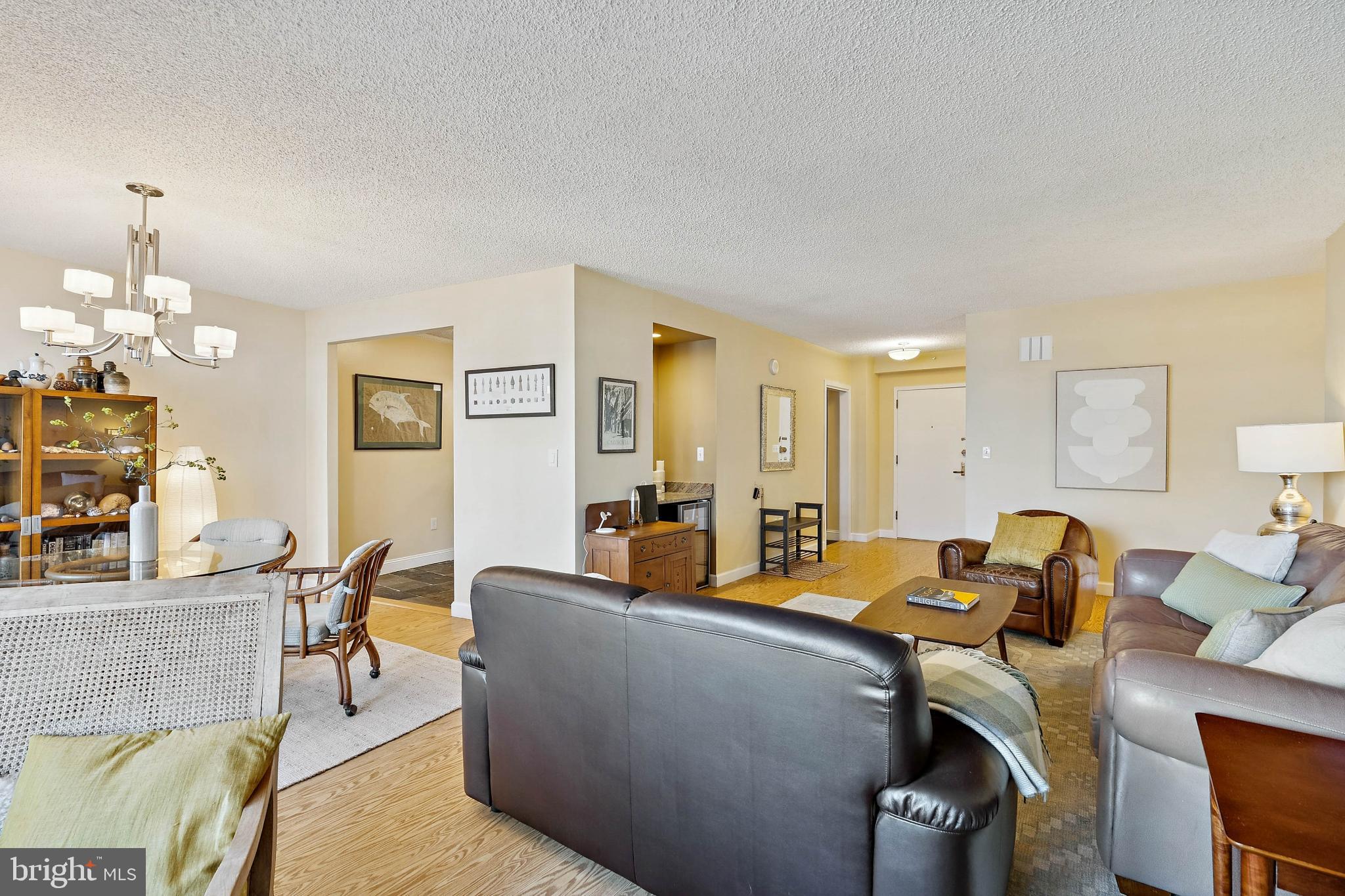 CRYSTAL GATEWAY - Residential