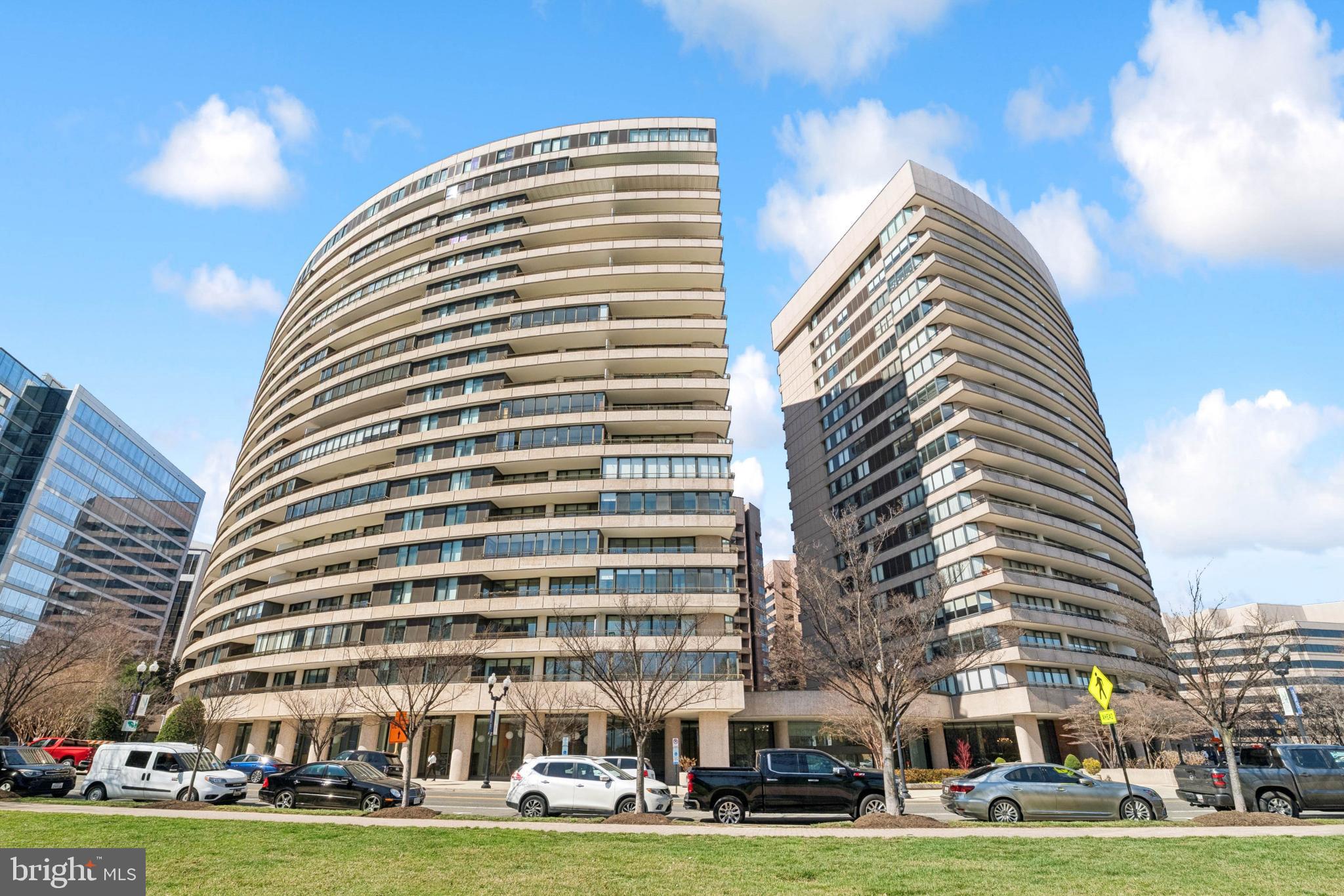 CRYSTAL GATEWAY - Residential