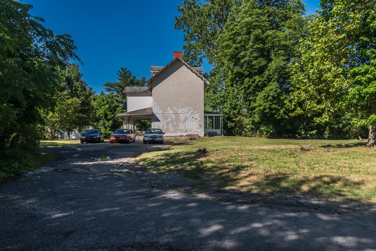 TORRESDALE MANOR - Residential