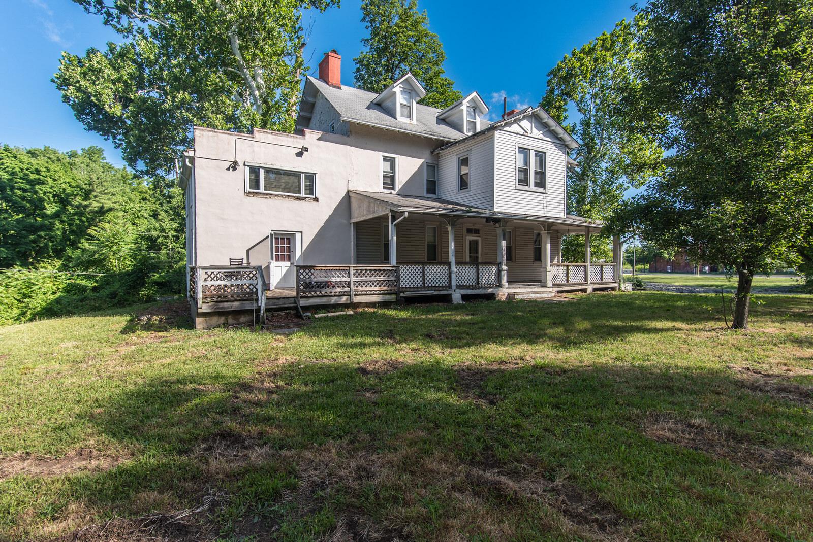 TORRESDALE MANOR - Residential