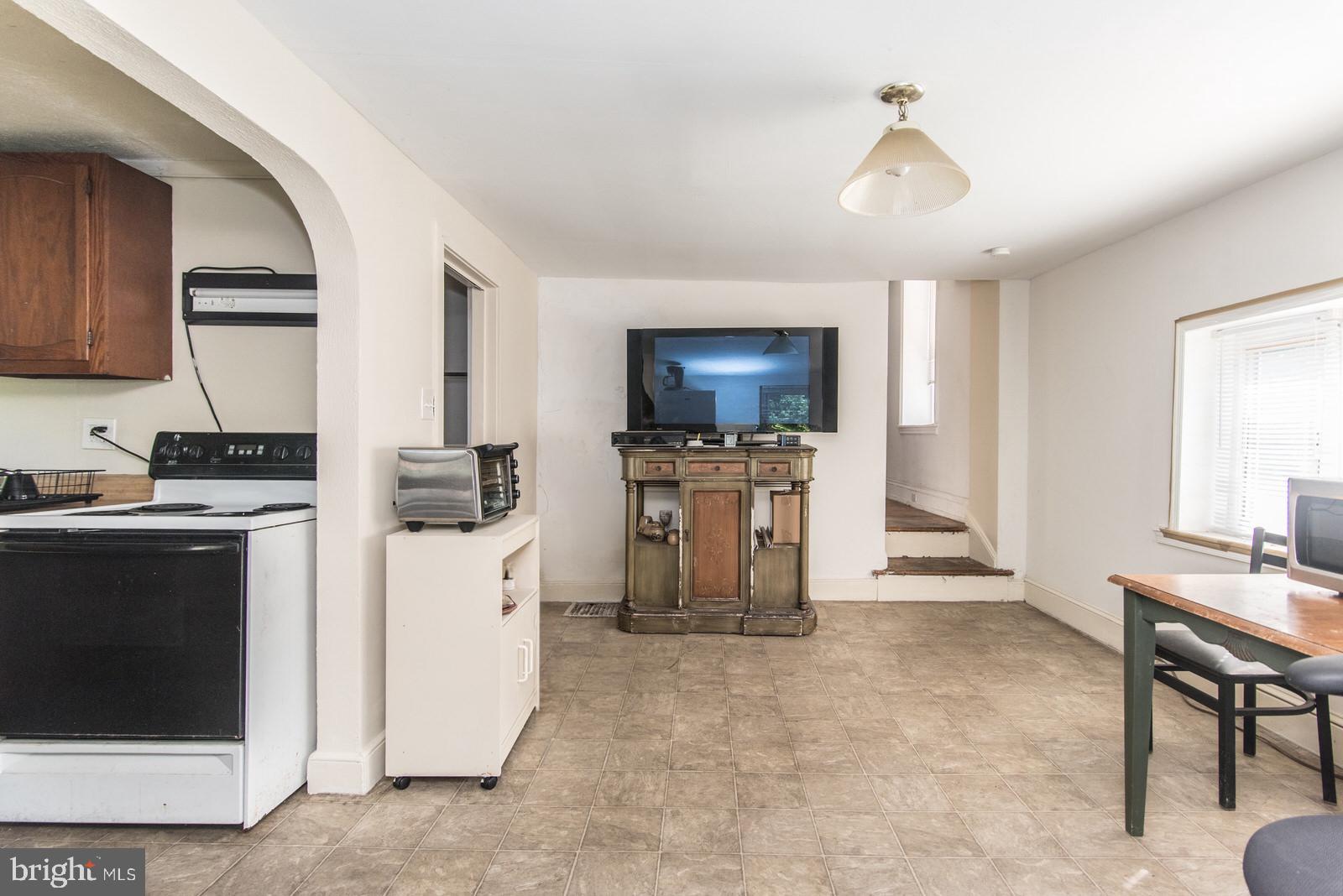 TORRESDALE MANOR - Residential