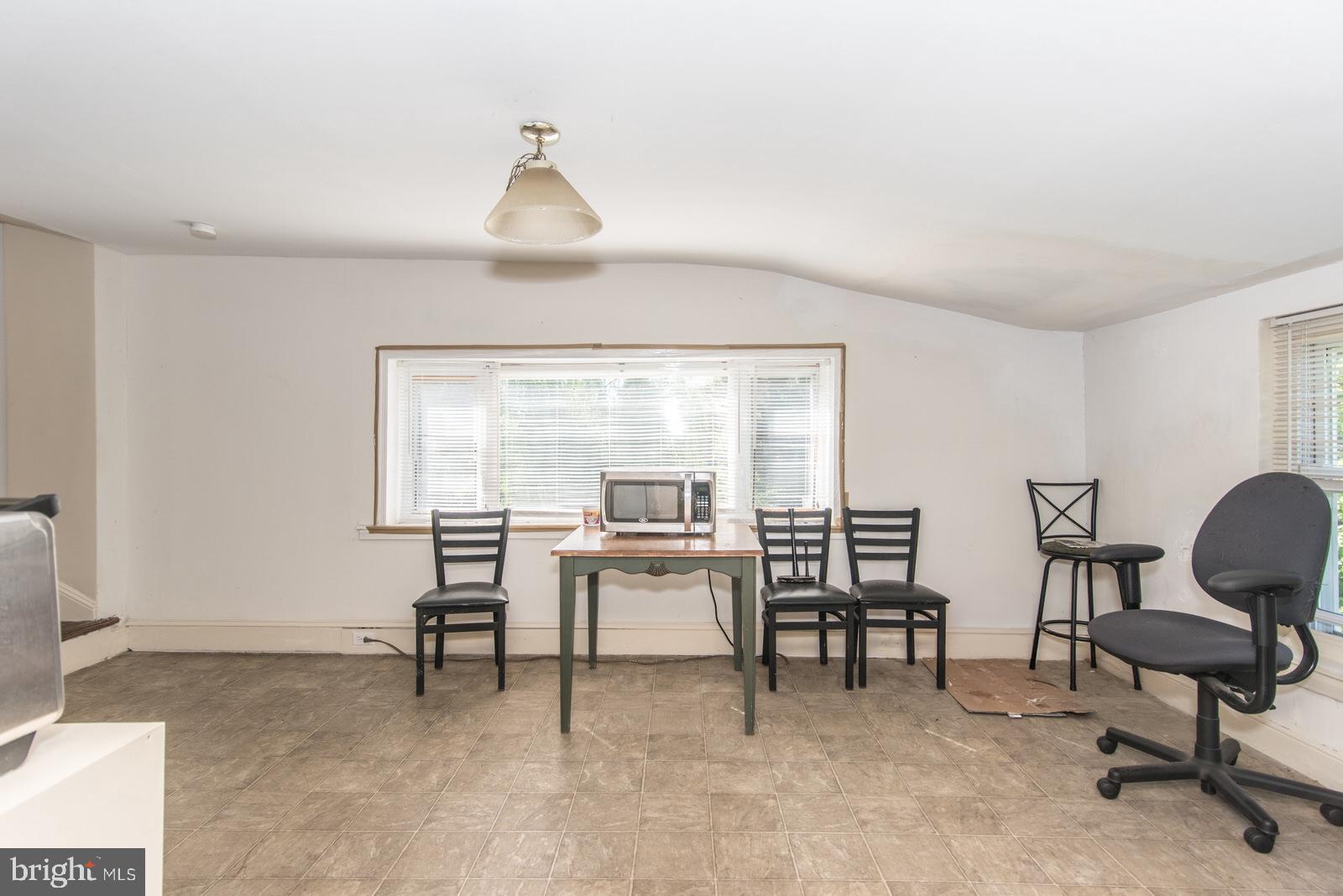 TORRESDALE MANOR - Residential