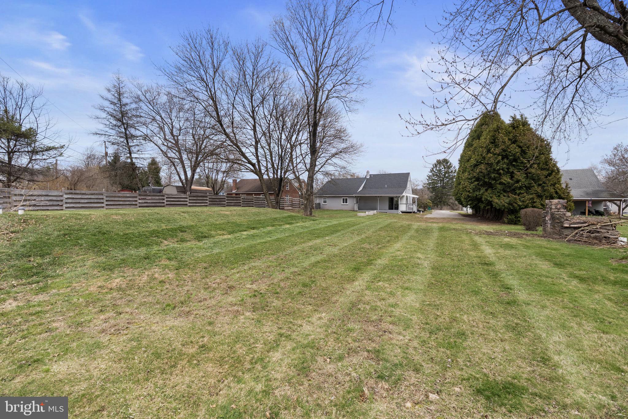 PENNSBURG - Residential