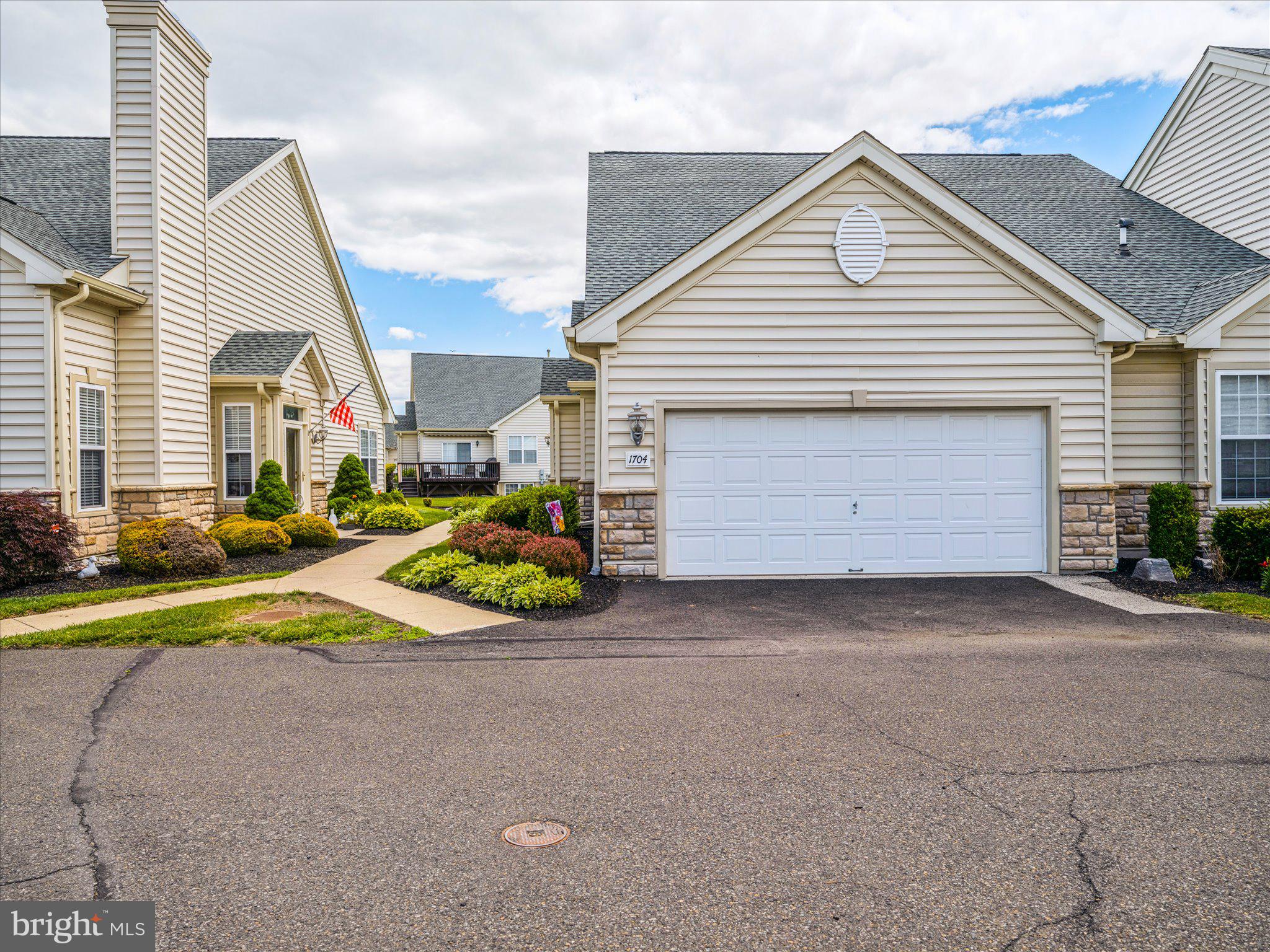 LAMPLIGHTER VILLAGE - Residential