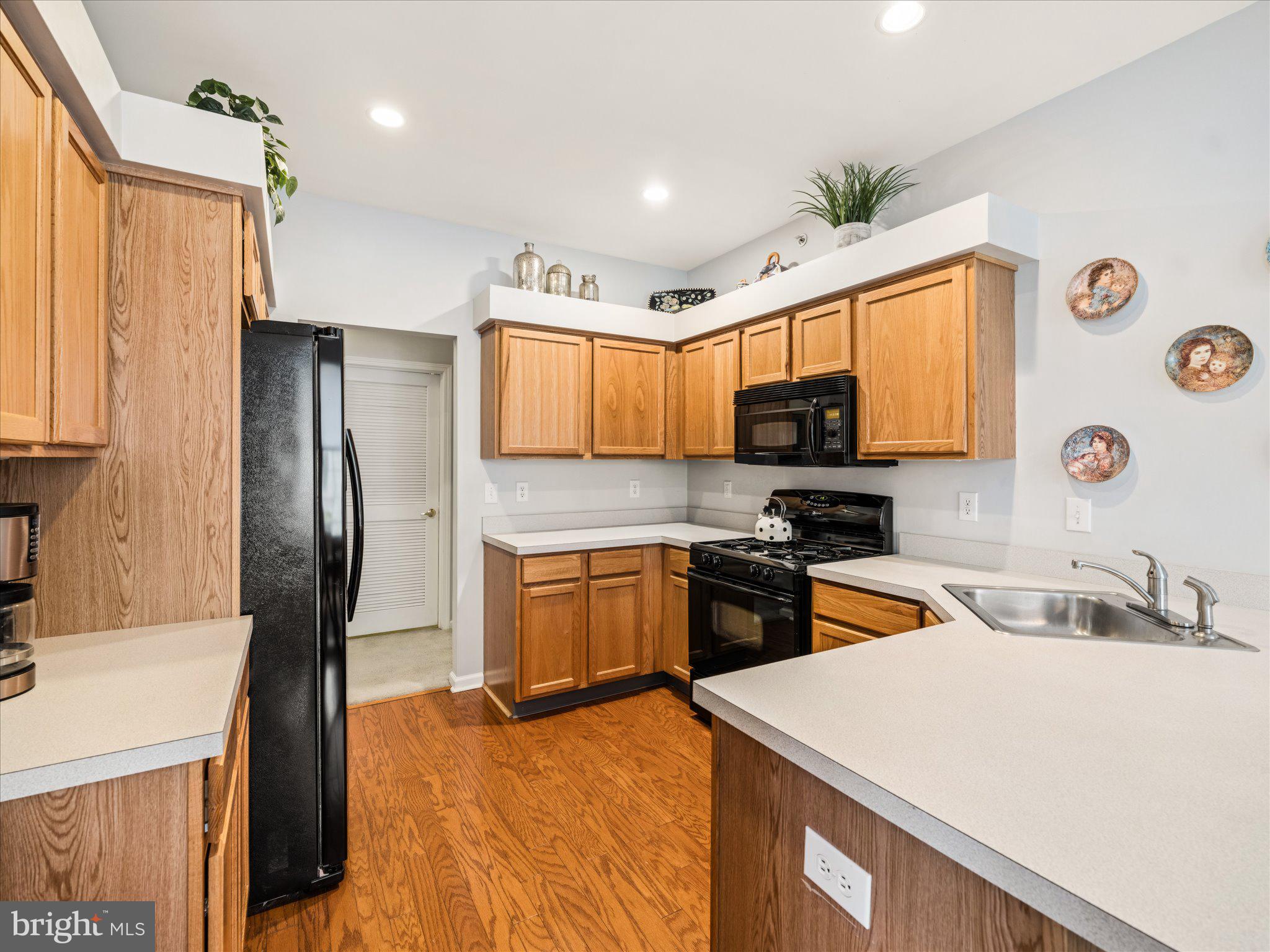 LAMPLIGHTER VILLAGE - Residential