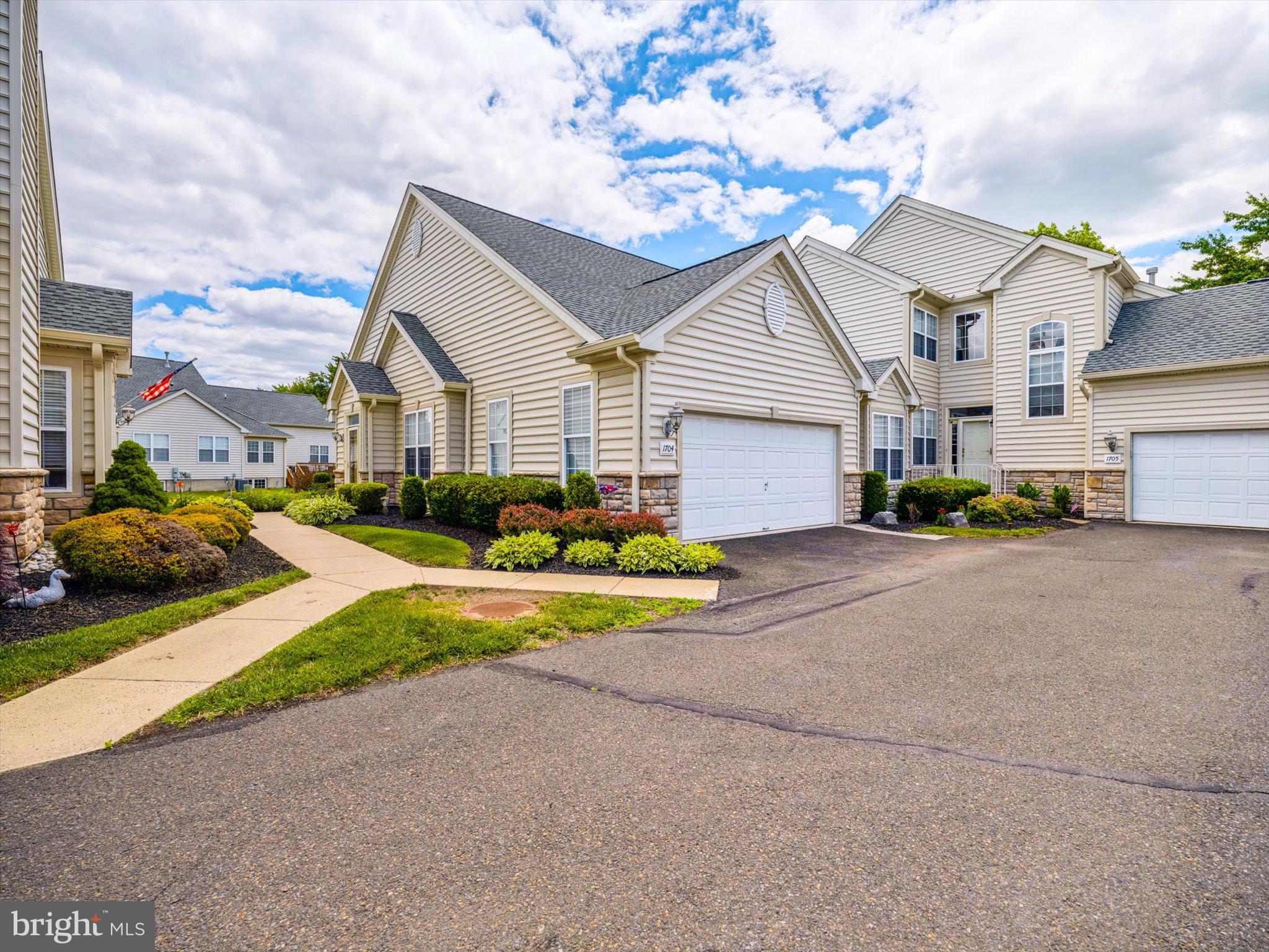 LAMPLIGHTER VILLAGE - Residential