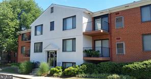 COUNTRY CLUB GREEN - Residential