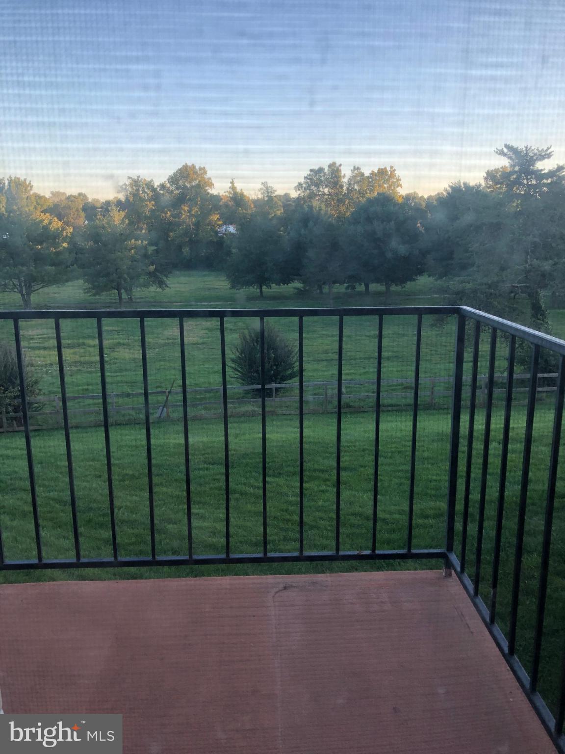 COUNTRY CLUB GREEN - Residential