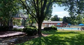 COUNTRY CLUB GREEN - Residential