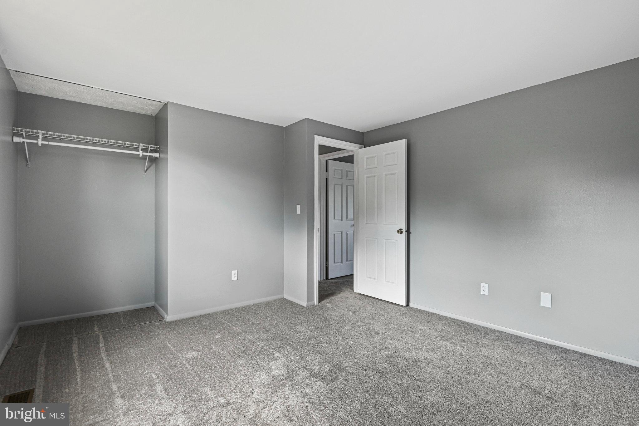 SENECA CHASE - Residential