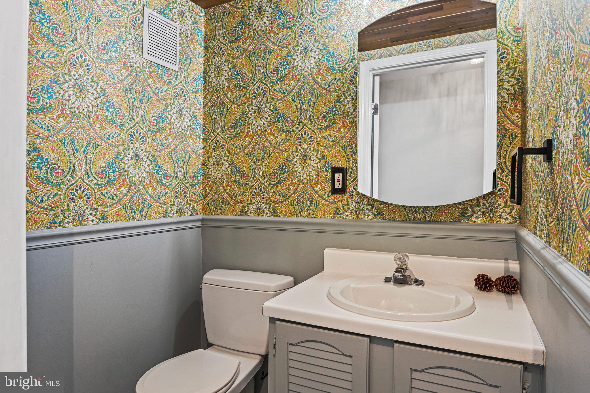 SENECA CHASE - Residential