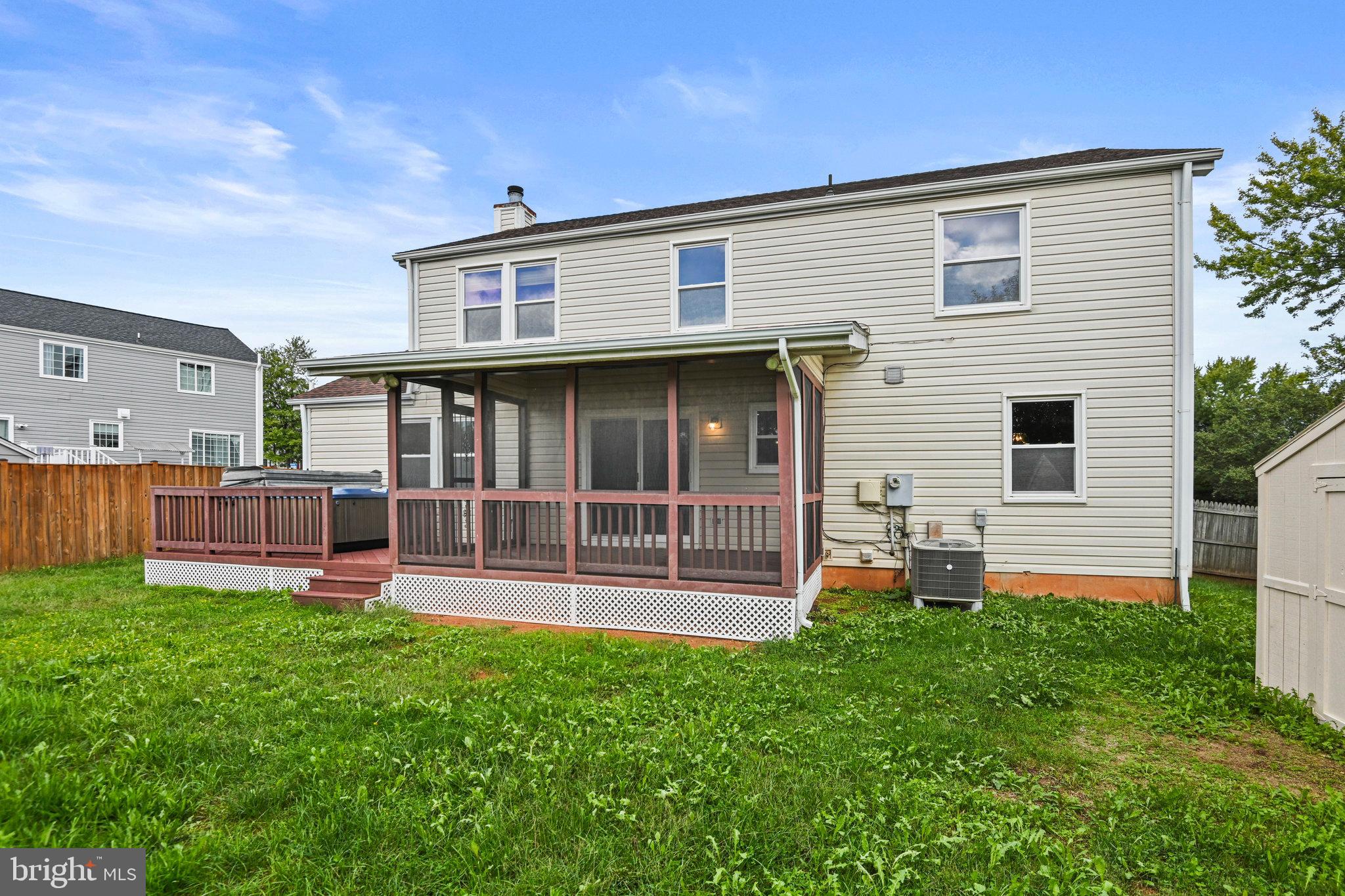 SENECA CHASE - Residential